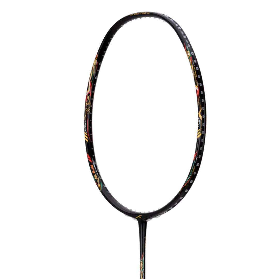 HNDRD Battle 700 Professional Badminton Racket - Carbon Fiber Shaft with High Tension String - Perfect for Tournaments & Training Sessions