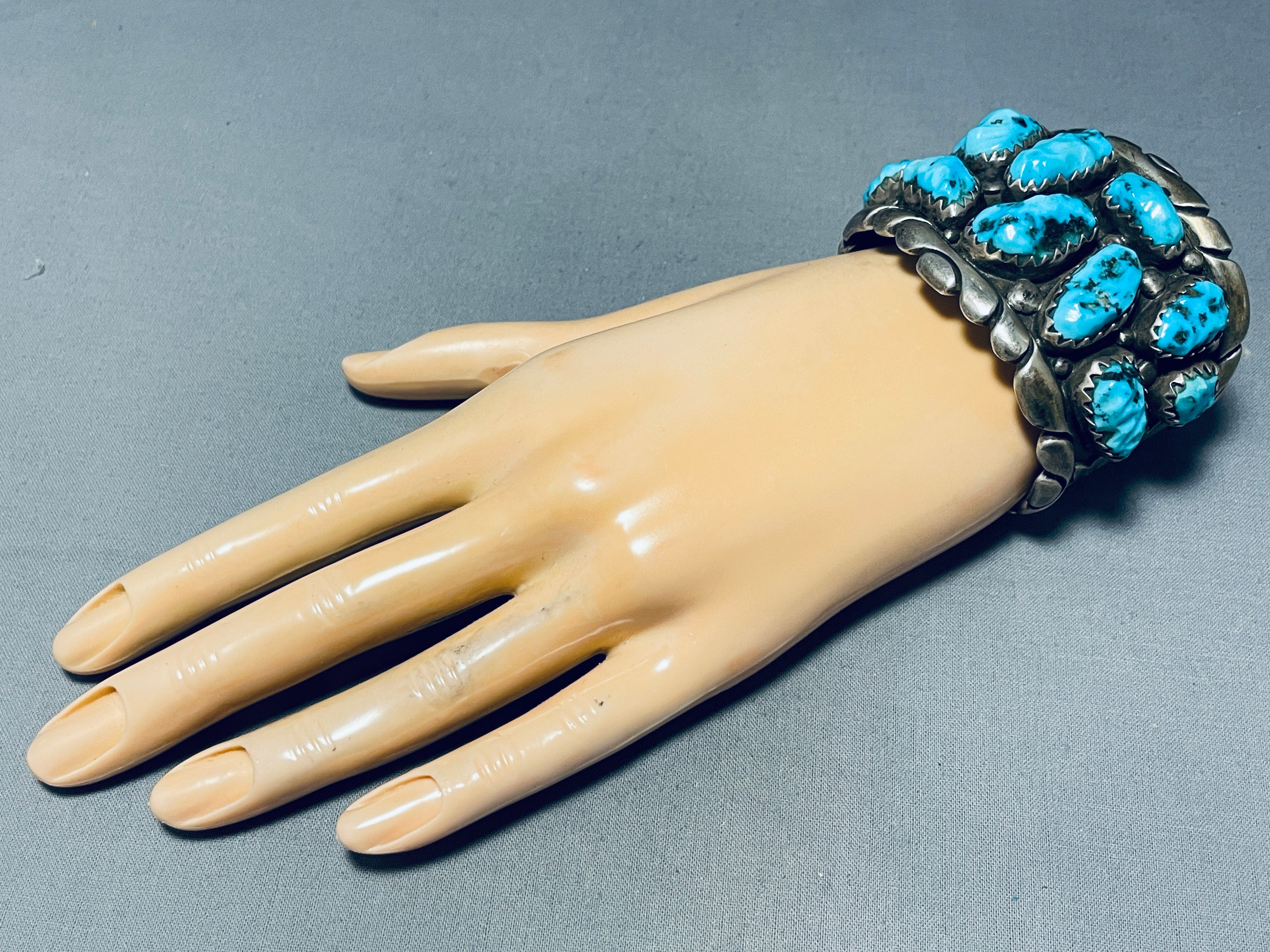 155g Vintage Navajo Turquoise Sterling Silver Bracelet - Authentic Native American Jewelry for Women - Perfect for Boho Fashion, Gift Giving & Special Occasions