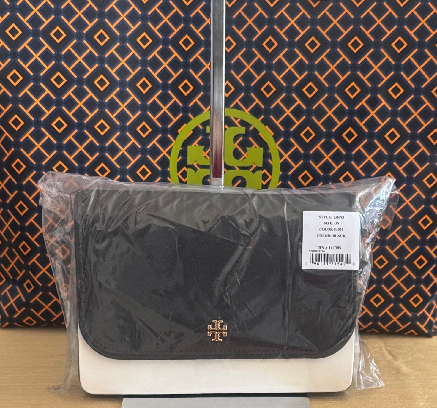 Tory Burch Emerson Chain Wallet Crossbody Bag - Genuine Saffiano Leather in Black | Stylish & Durable for Women | Perfect for Work, Travel & Everyday Use