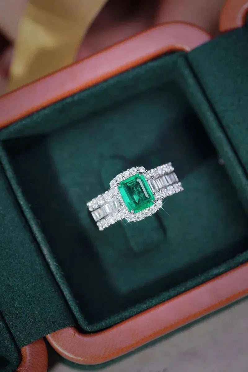 18K White Gold Diamond & Emerald Ring for Women | Luxury Shiny Design | 100% Real Natural Gemstones | Perfect for Parties, Weddings & Special Occasions