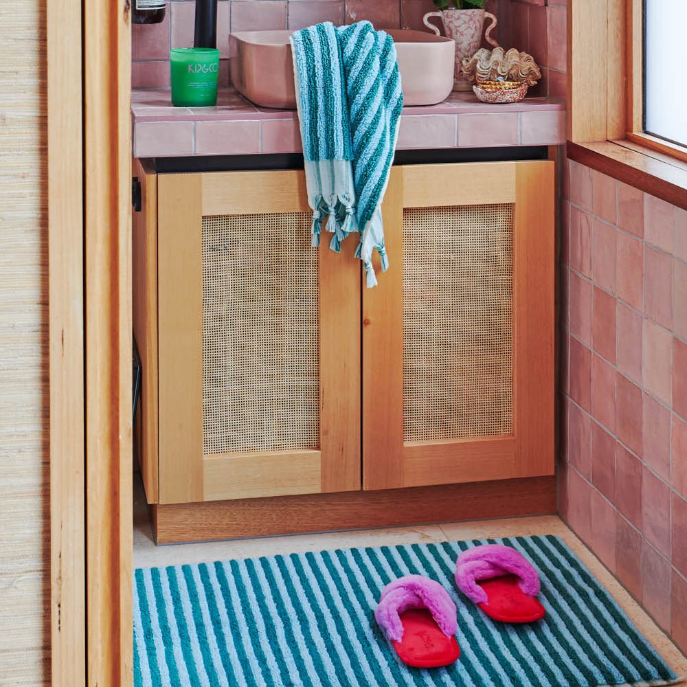 Premium Sailor Stripe Turkish Bath Towel - 100% Cotton, Quick-Drying & Ultra Absorbent - Perfect for Beach, Spa, and Luxury Bathroom Use
