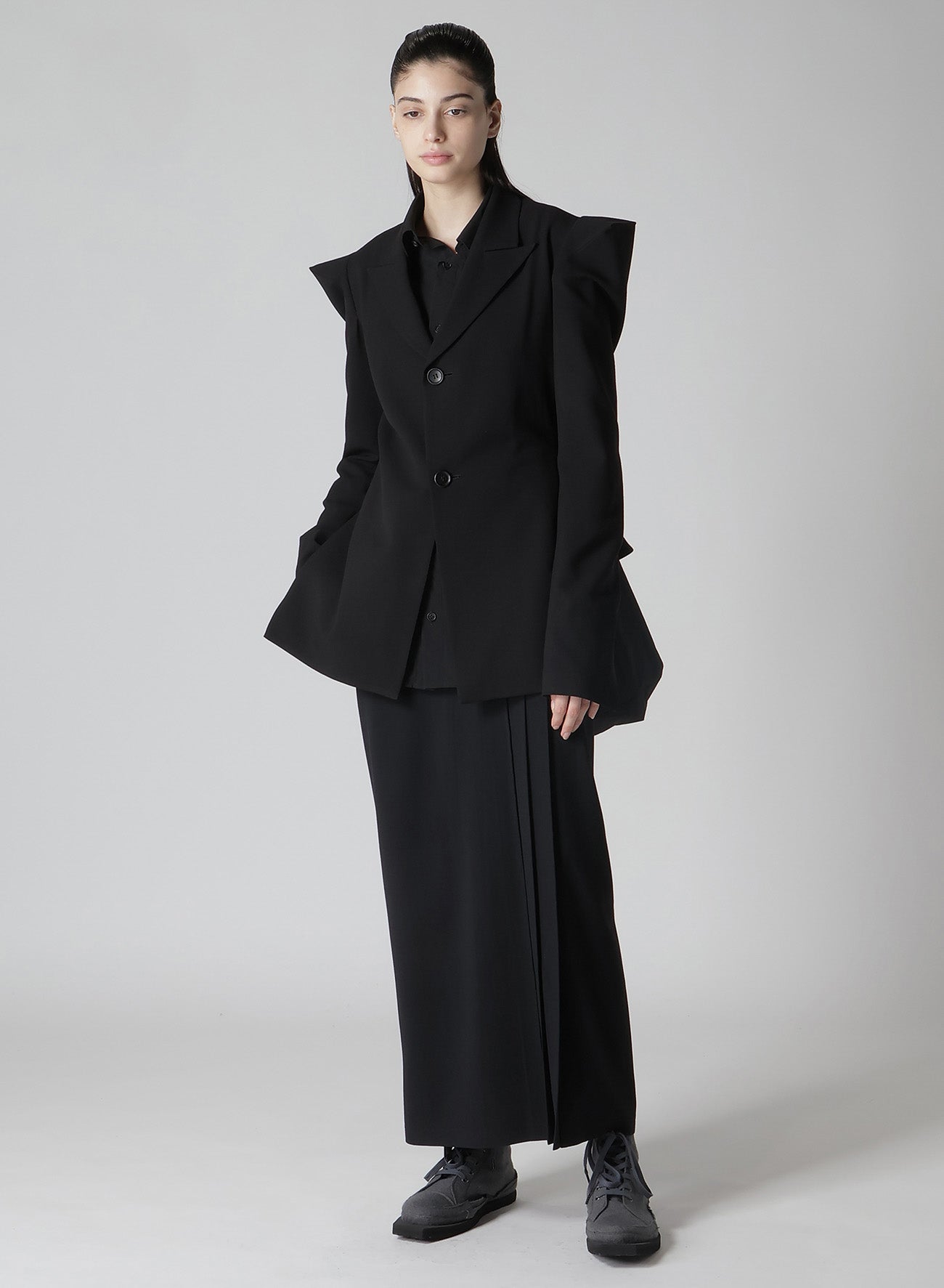 Damaged Gabardine Slim Skirt with Tuck Detail - Women's Fashion Staple for Office, Party & Casual Outfits