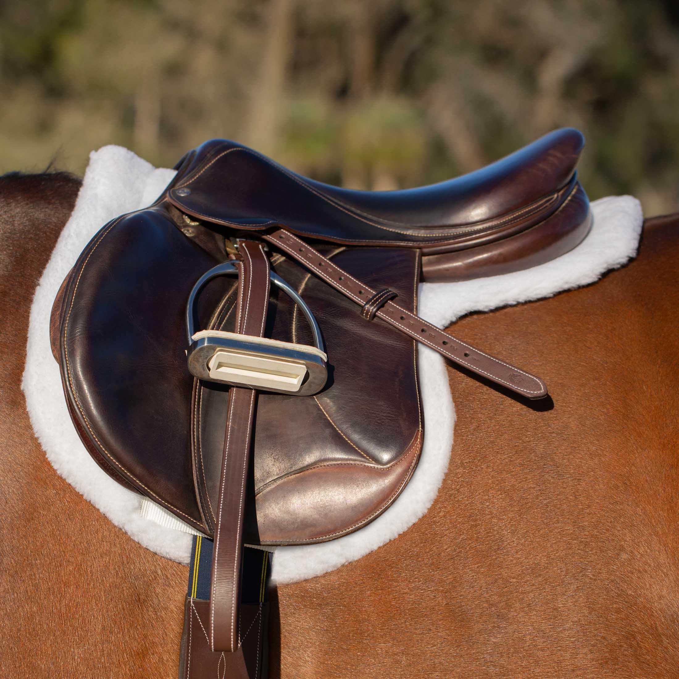Equinavia Eidsvoll Shaped Show Saddle Pad with Fleece Top - Breathable Horse Riding Pad for Dressage & Jumping - Comfortable Equestrian Saddle Pad for Training & Competitions