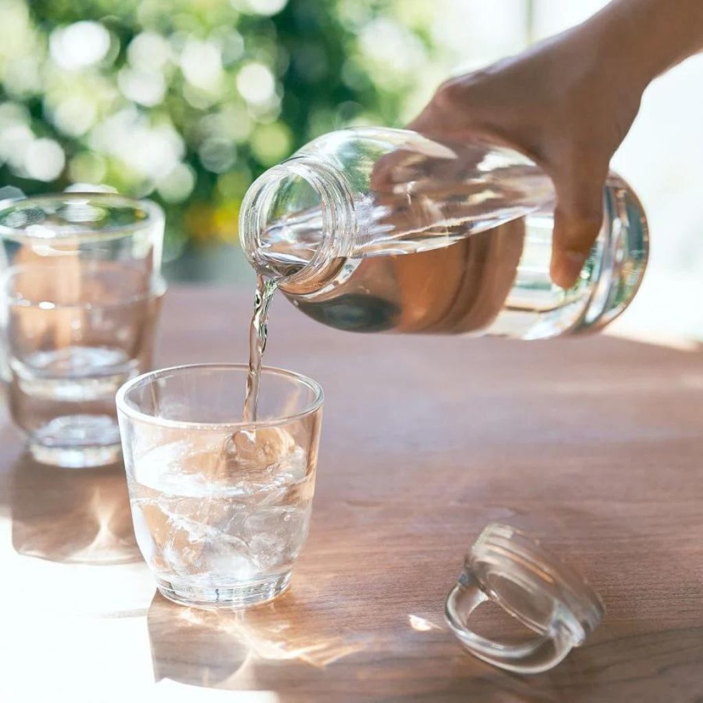 Kinto 950ml Clear Water Bottle - BPA Free, Leak Proof, Durable for Gym, Hiking & Everyday Use