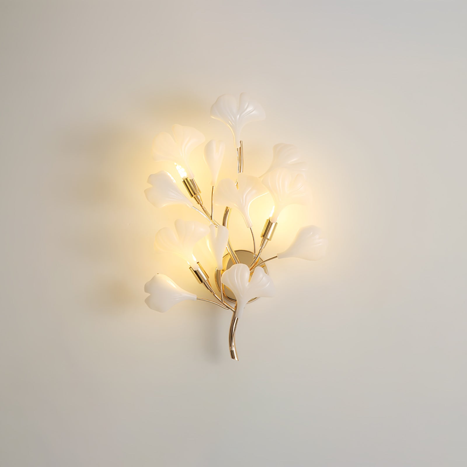 Modern Ginkgo Leaf Wall Lamp - LED Night Light for Bedroom, Living Room & Hallway - Decorative Lighting for Home & Office - Energy Efficient & Stylish Design