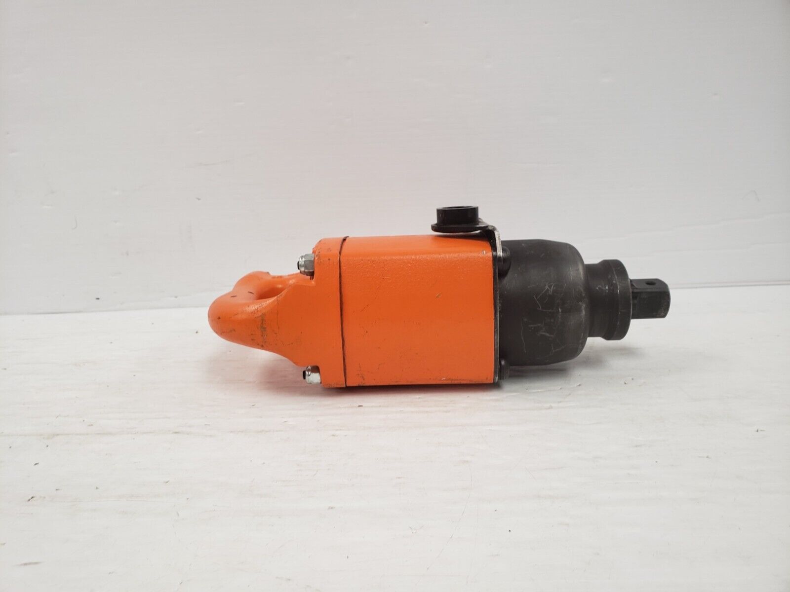 Cleco WT 2109 8 Air Impact Wrench - Heavy Duty Pneumatic Tool for Automotive Repair & Construction | Perfect for Tire Changes, Mechanical Work & Industrial Applications