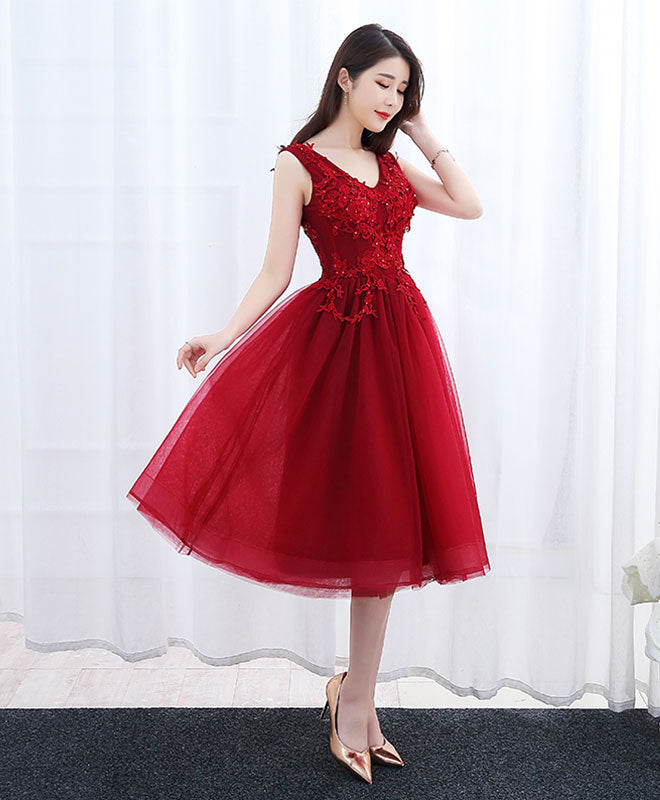 Elegant Burgundy V-Neck Tulle Short Prom Dress with Lace Details - Perfect for Evening Parties, Homecoming Dances & Special Occasions