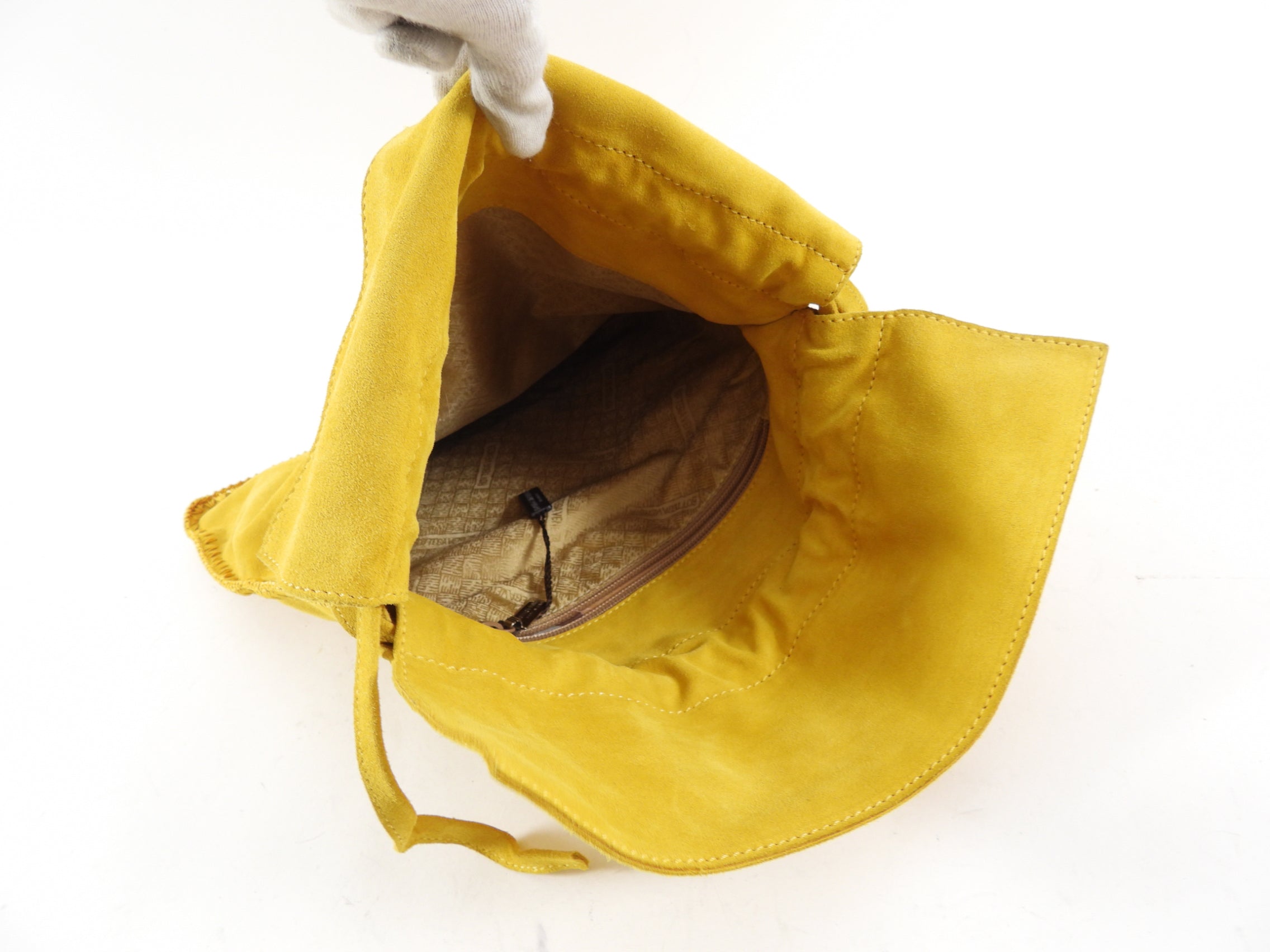 Bottega Veneta Vintage 1980s Yellow Suede Drawstring Shoulder Bag - Perfect for Casual Outings & Retro Fashion Lovers