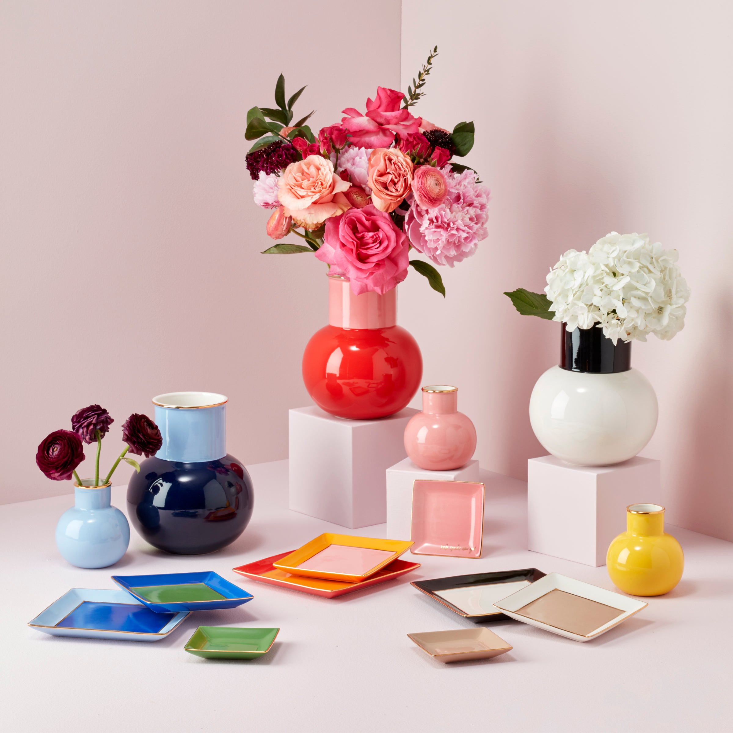 Elegant Pink Small Vase for Home Decor - Perfect for Flowers, Centerpieces & Modern Interior Design