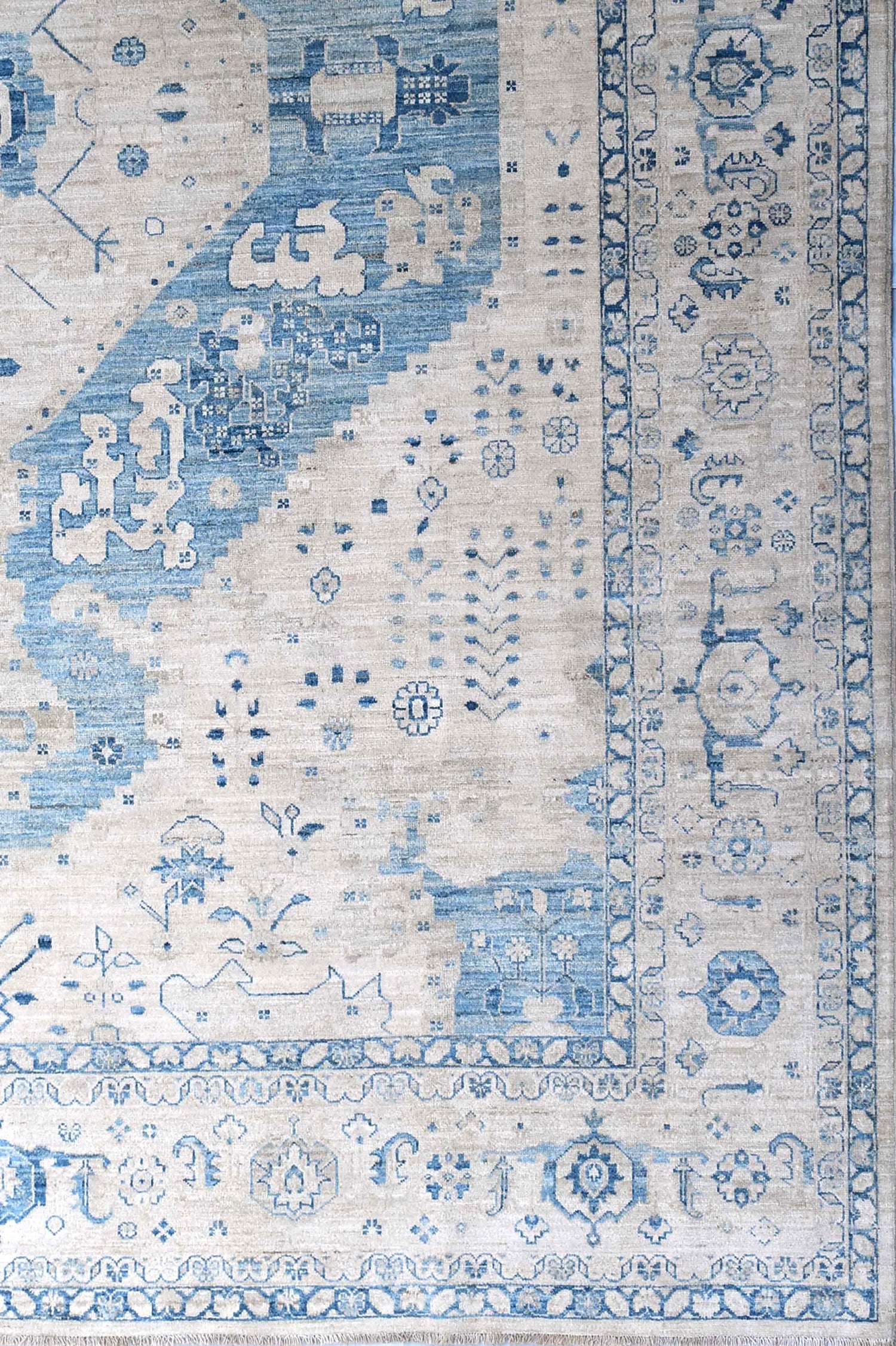 Bakshaish Handwoven Transitional Rug J64973 - Premium Persian Style Area Rug for Living Room, Bedroom & Dining Room Decor
