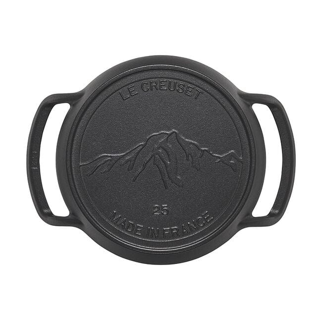 Le Creuset Alpine Outdoor Skillet 10 Inch - Enameled Cast Iron Frying Pan for Camping, Grilling & Outdoor Cooking - Perfect for Stovetop, Oven & Open Flame Use