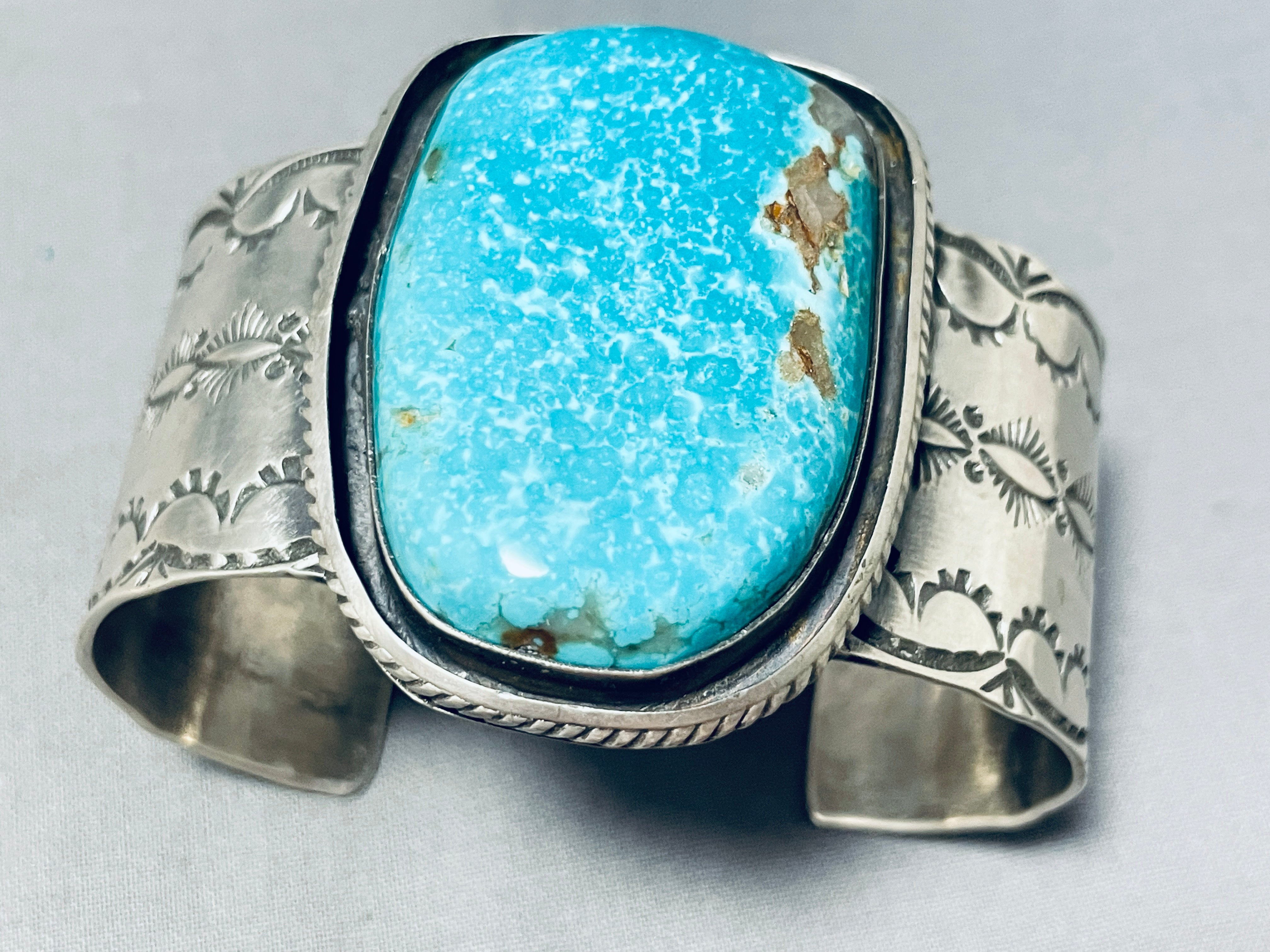 100 Gram Genuine Native American Navajo Old Kingman Turquoise Sterling Silver Bracelet - Handmade Southwest Jewelry for Women, Boho Chic Accessory for Casual Wear & Special Occasions
