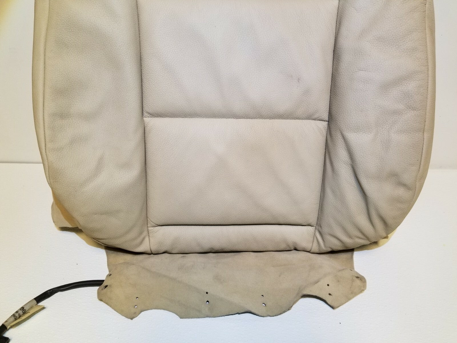 2004-2007 BMW 530xi E60 Front Left Driver Side Seat Backrest Upper OEM Replacement Part - Perfect for Car Interior Repair & Comfort Upgrade