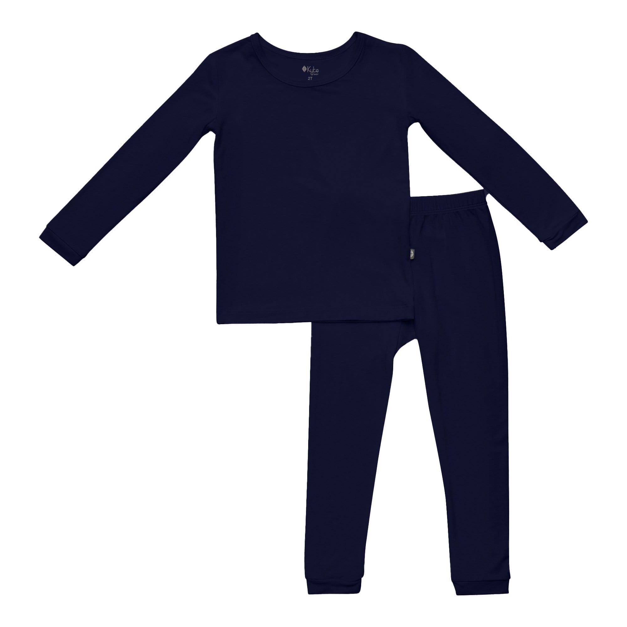 Comfortable Long Sleeve Pajamas for Women & Men - Soft Cotton Sleepwear in Navy Blue - Perfect for Cozy Nights & Winter Lounging