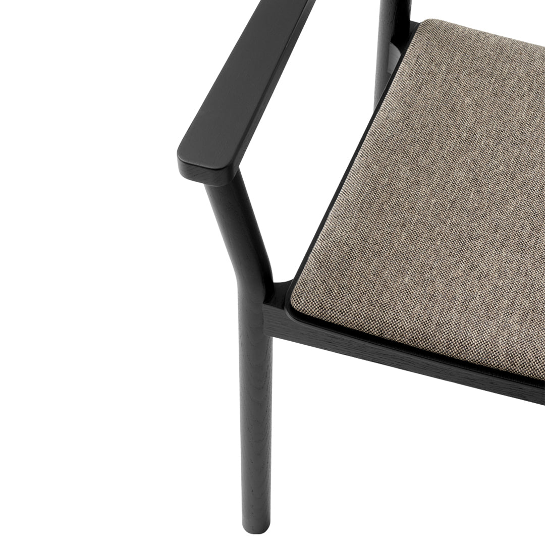 Betty TK11 Armchair - Modern Accent Chair for Living Room, Bedroom & Office - Comfortable Upholstered Lounge Chair with Sturdy Metal Legs - Perfect for Relaxing, Reading & Decorating