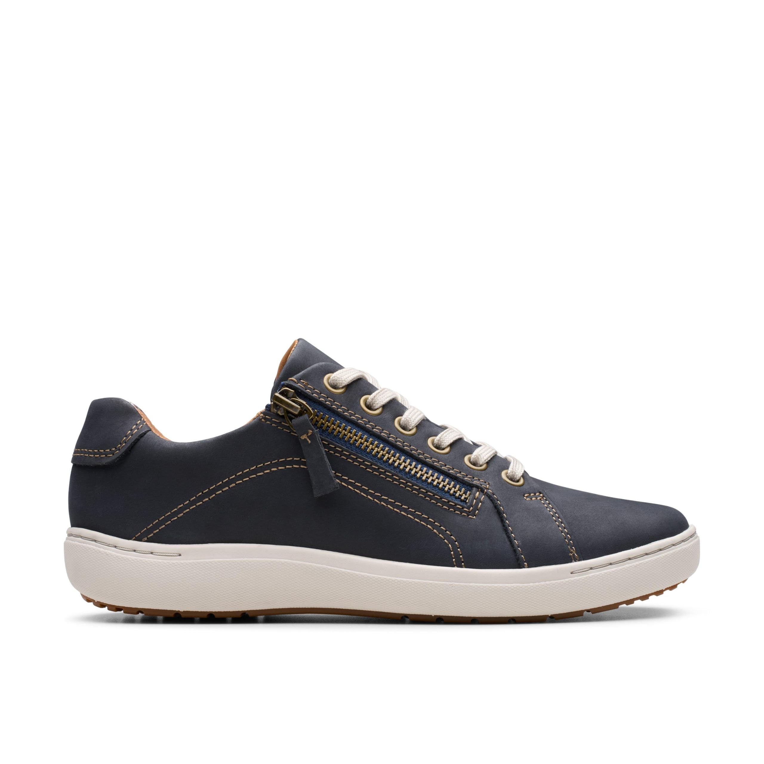 Clarks Women's Comfortable Casual Sneakers - Lightweight Walking Shoes for Women - Perfect for Work, Travel & Everyday Wear