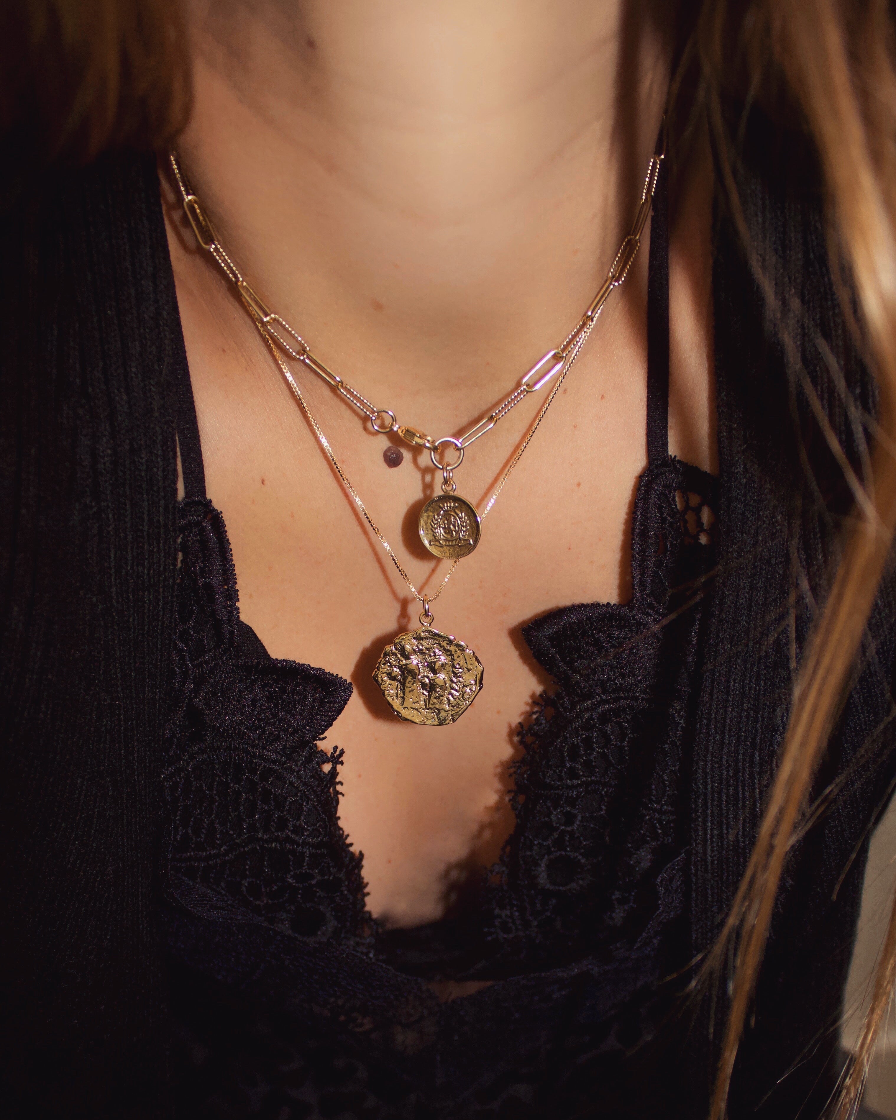 LORA Coin Necklace - Elegant Gold Plated Pendant for Women | Perfect Gift for Birthday, Anniversary & Valentine's Day | Trendy Jewelry for Everyday Wear & Special Occasions