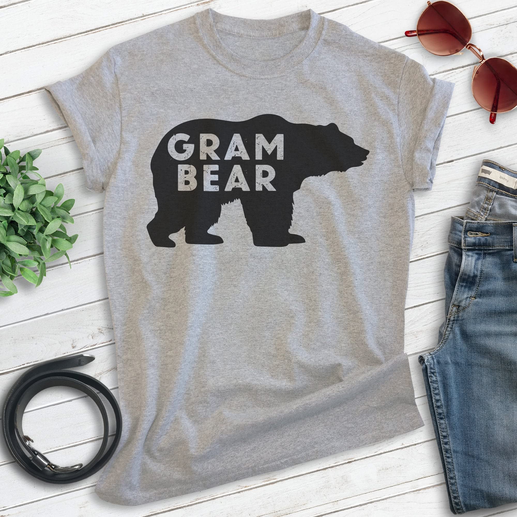 EVERTREE CLOTHING Gram Bear Graphic T-Shirt - Unisex Soft Cotton Tee for Women & Men - Cute Grandma Gift Idea - Perfect for Family Reunions, Mother's Day & Casual Wear