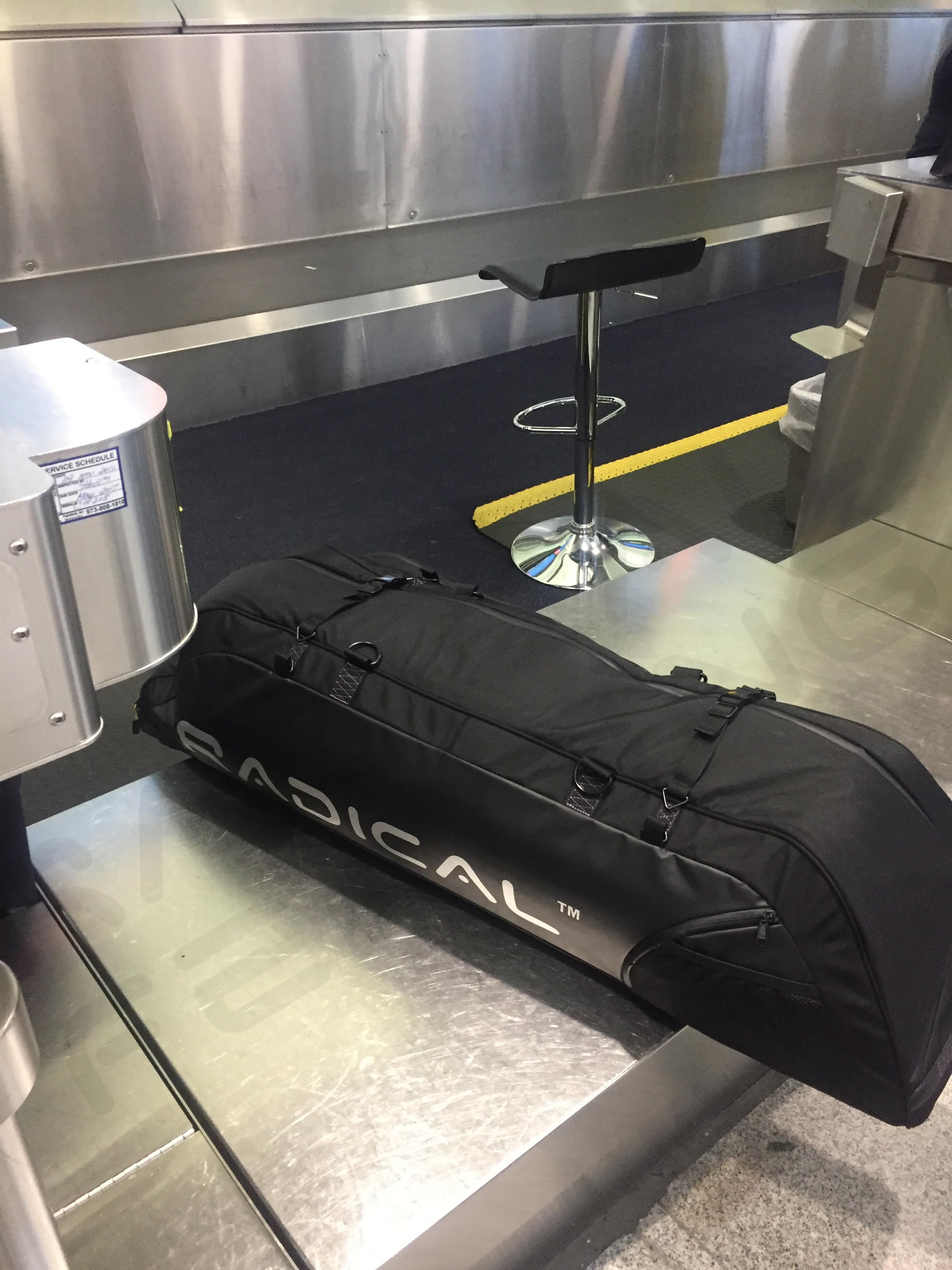 RF Liberty Fencing Roller Bag - Durable Fencing Equipment Carrier for Foils, Epees & Sabers - Perfect for Tournaments & Practice Sessions