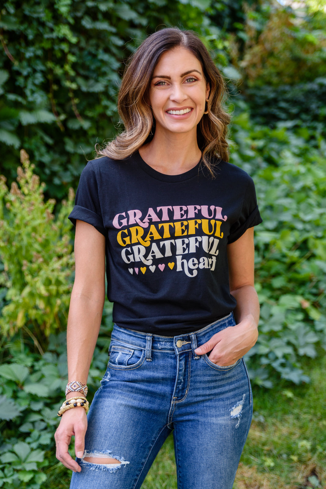 Grateful Heart Graphic T-Shirt in Black | Trendy Casual Wear for Men & Women | Perfect for Everyday Outfits, Gifts & Special Occasions