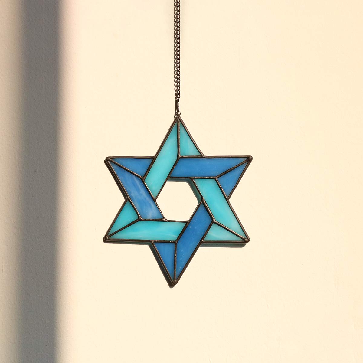 Beautiful Jewish Star Stained Glass Window Hanging - Star of David Suncatcher for Home & Office Decor - Meaningful Birthday & Housewarming Gifts for Women - Perfect for Jewish Holidays, Spiritual Spaces & Family Protection