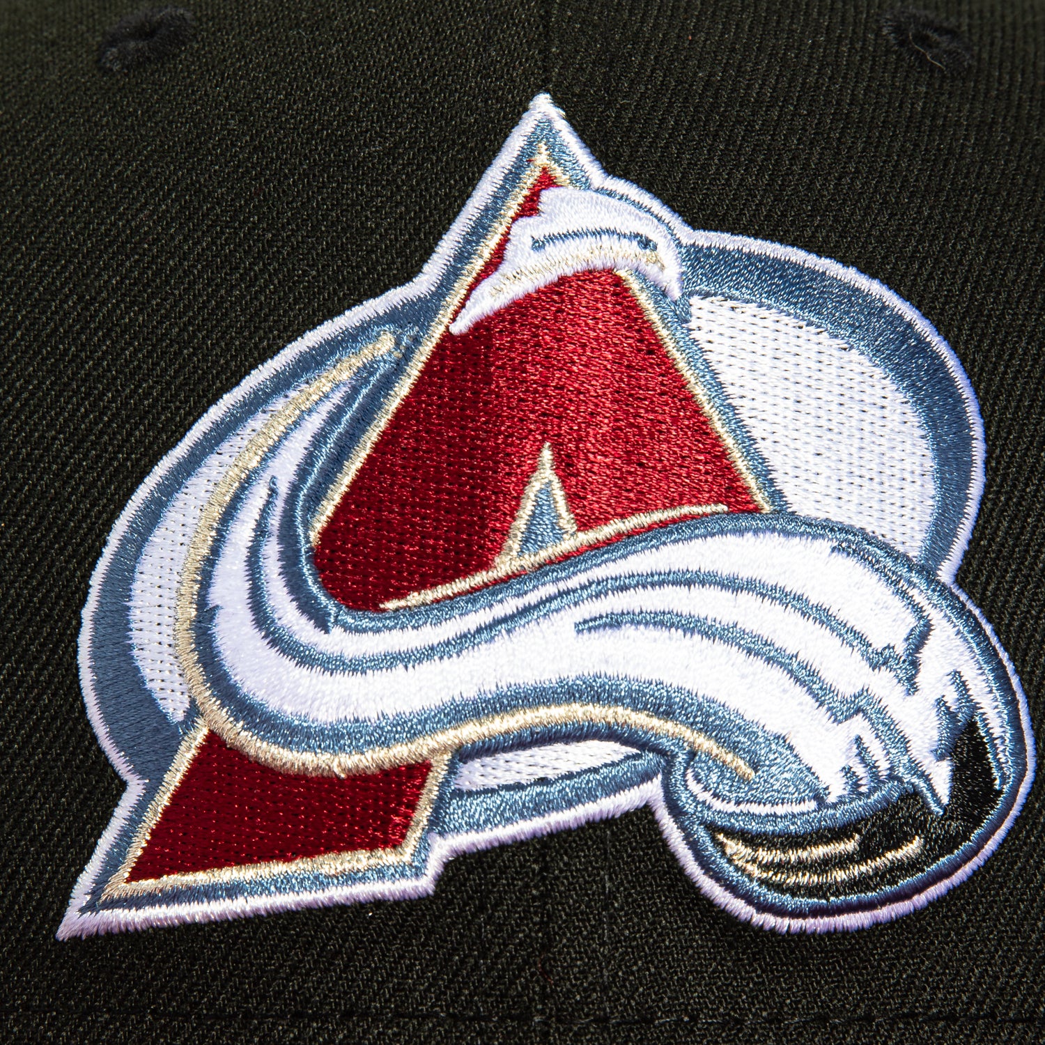 New Era 59Fifty Colorado Avalanche Snapback Hat - Black & Cardinal NHL Team Logo Cap for Men & Women - Perfect for Hockey Games, Sports Events & Casual Wear