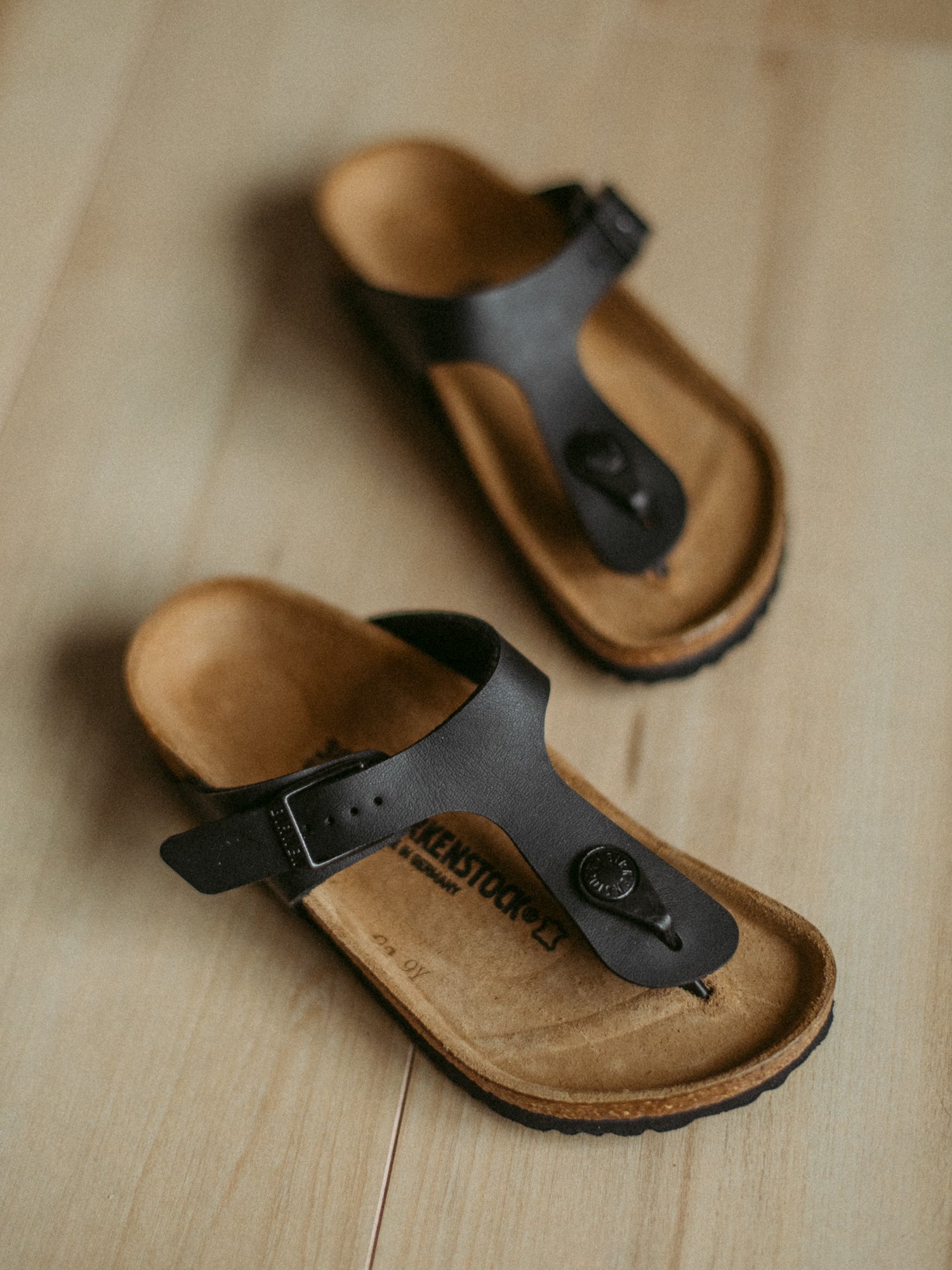 Birkenstock Kids Gizeh Black Sandals - Medium/Narrow Fit - Comfortable & Durable for Playtime & Outdoor Adventures - Clearance Sale