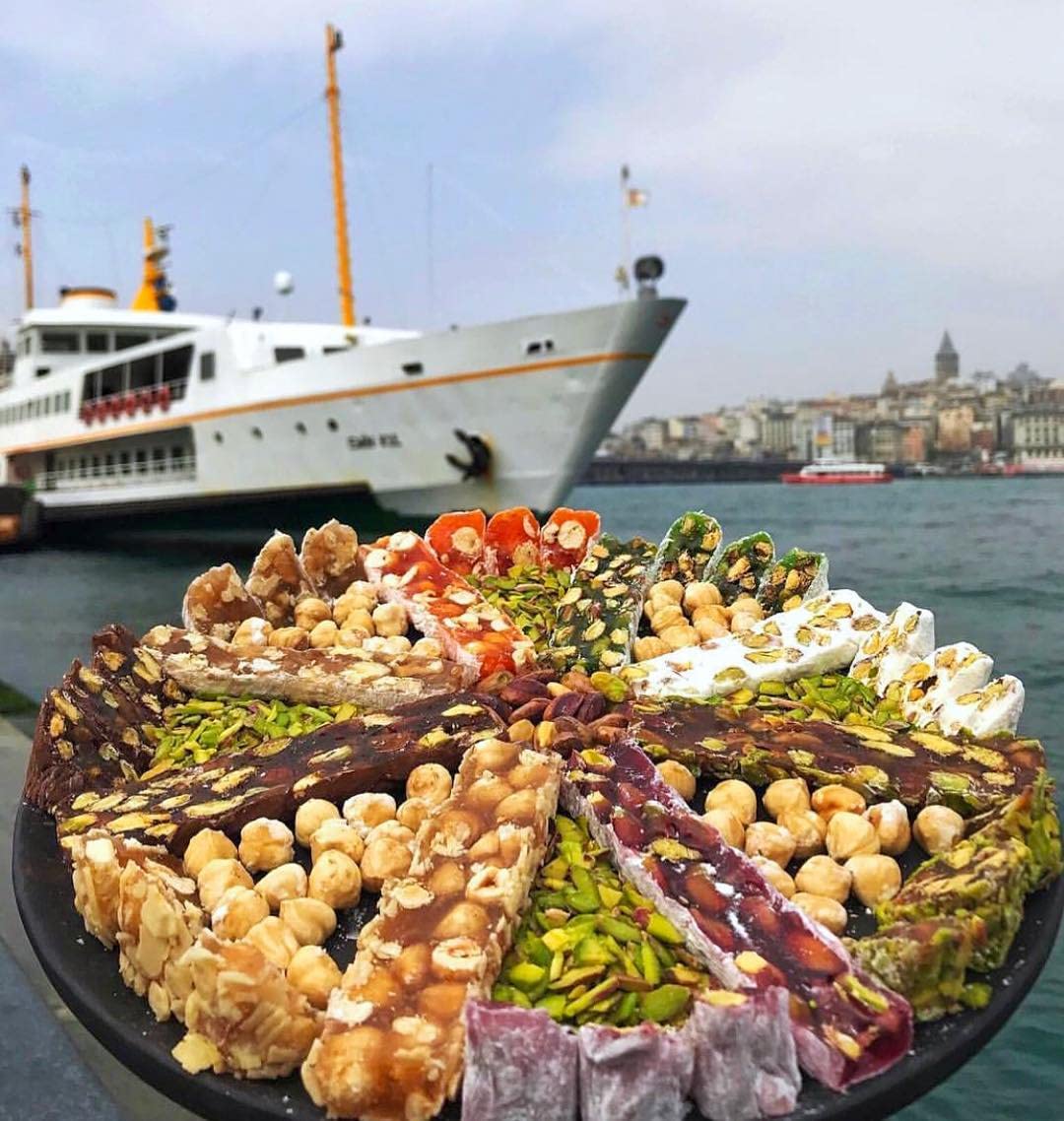 Premium Hafiz Mustafa 1864 Istanbul Turkish Delight Gift Box - Assorted Flavors (Pistachio, Hazelnut, Walnut, Fig, Orange, Pomegranate) - Authentic Turkish Sweets Tray for Birthday, Christmas Gifts - Perfect for Holiday Treats, Office Snacks & Gourmet Dessert Platters