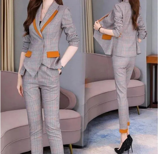 Stylish Women's Plaid Capri Pantsuit Set - Trendy Casual Outfit for Work, Travel & Everyday Wear