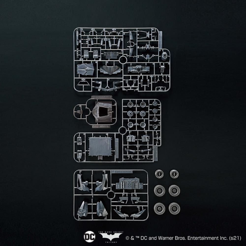 Bandai 1/35 The Dark Knight Trilogy Batmobile (Tumbler) Batman Begins Version Model Kit - Collectible DC Comics Movie Replica for Display & Action Scenes