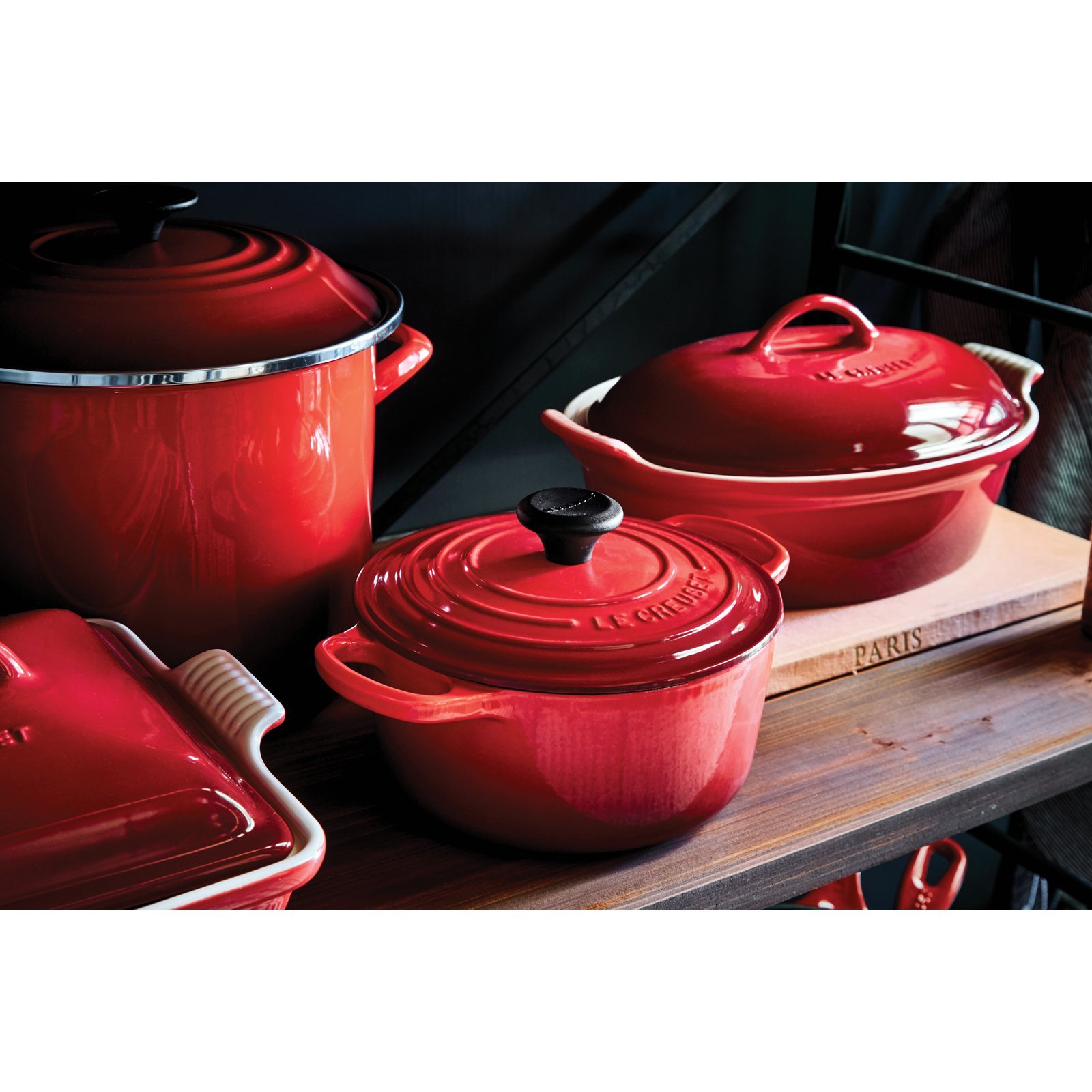 Le Creuset Enameled Cast Iron Signature Round Dutch Oven 2 Quart - Classic Marseille Blue for Braising, Stewing & Baking - Perfect for Soups, Casseroles & Family Dinners