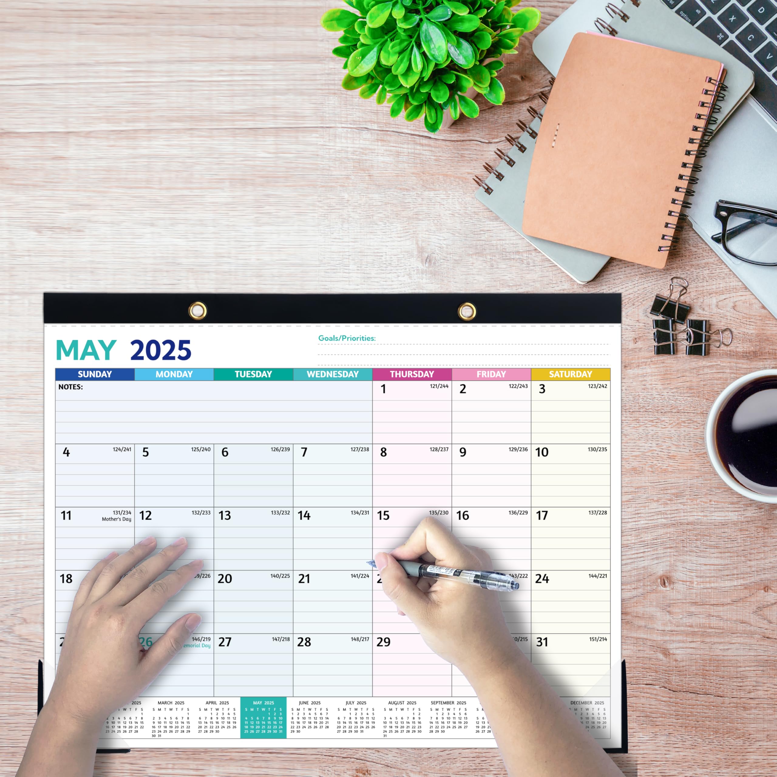 2025-2026 Large Desk Calendar Planner (May 2025-Dec 2026) - 20 Month Academic Calendar 14.6