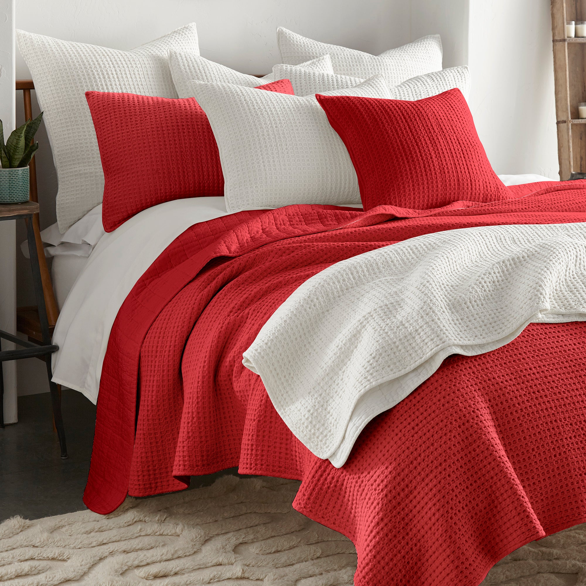 Mills Waffle Red Quilt Set - King Size Bedding, Ultra Soft & Breathable, Perfect for Winter Warmth - Cozy Home Decor, Guest Room & Master Bedroom Upgrade