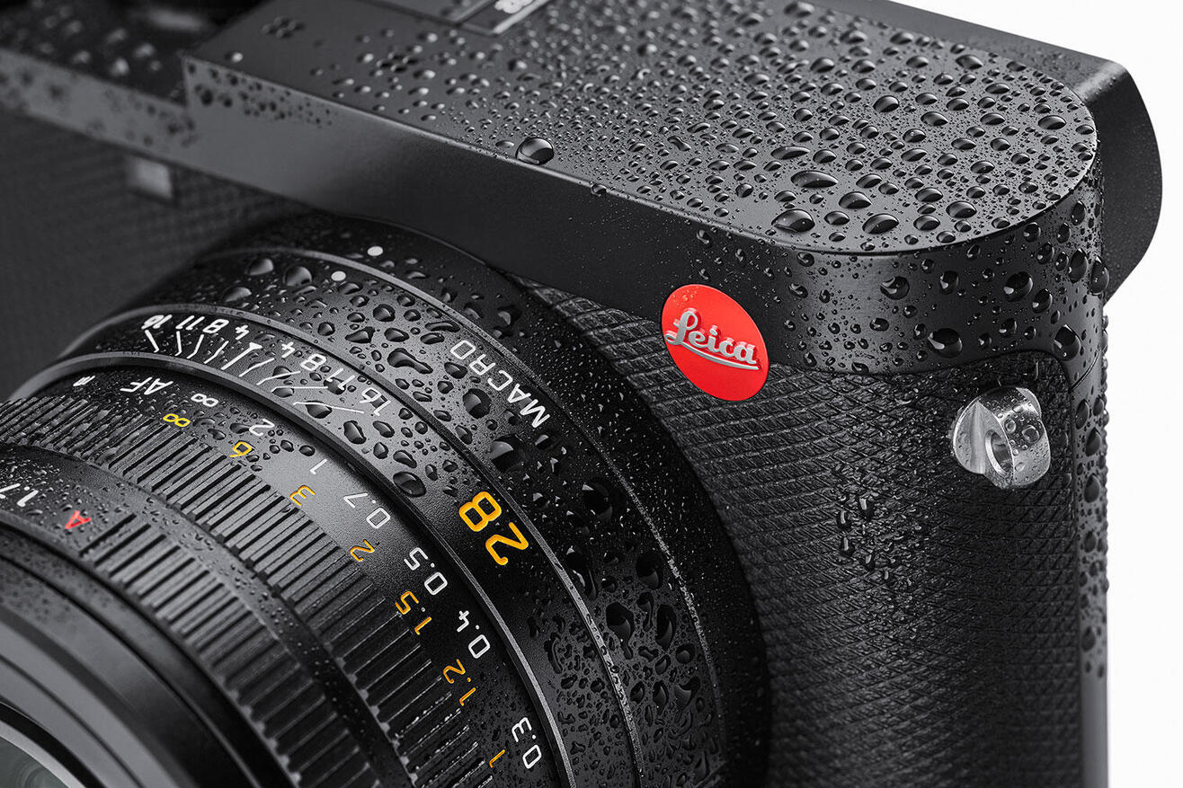 Leica Q2 Digital Camera - 47.3MP Full Frame Mirrorless Camera with 28mm f/1.7 Lens | Perfect for Travel Photography, Street Shooting & Professional Portraits