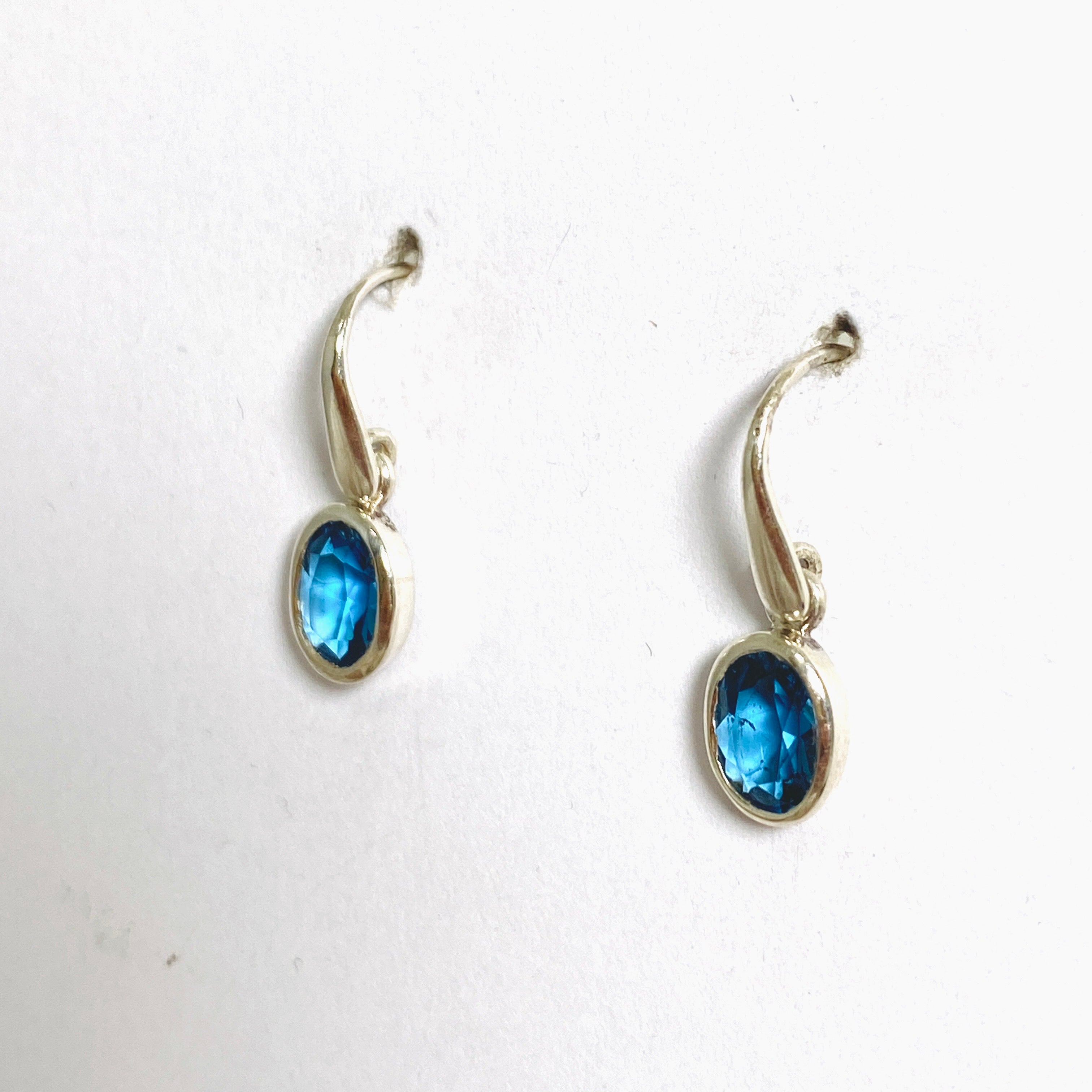 London Blue Topaz Oval Faceted Earrings for Women - 925 Sterling Silver Dangle Earrings - Elegant Jewelry Gift for Birthday, Anniversary & Valentine's Day - Perfect for Parties, Weddings & Special Occasions