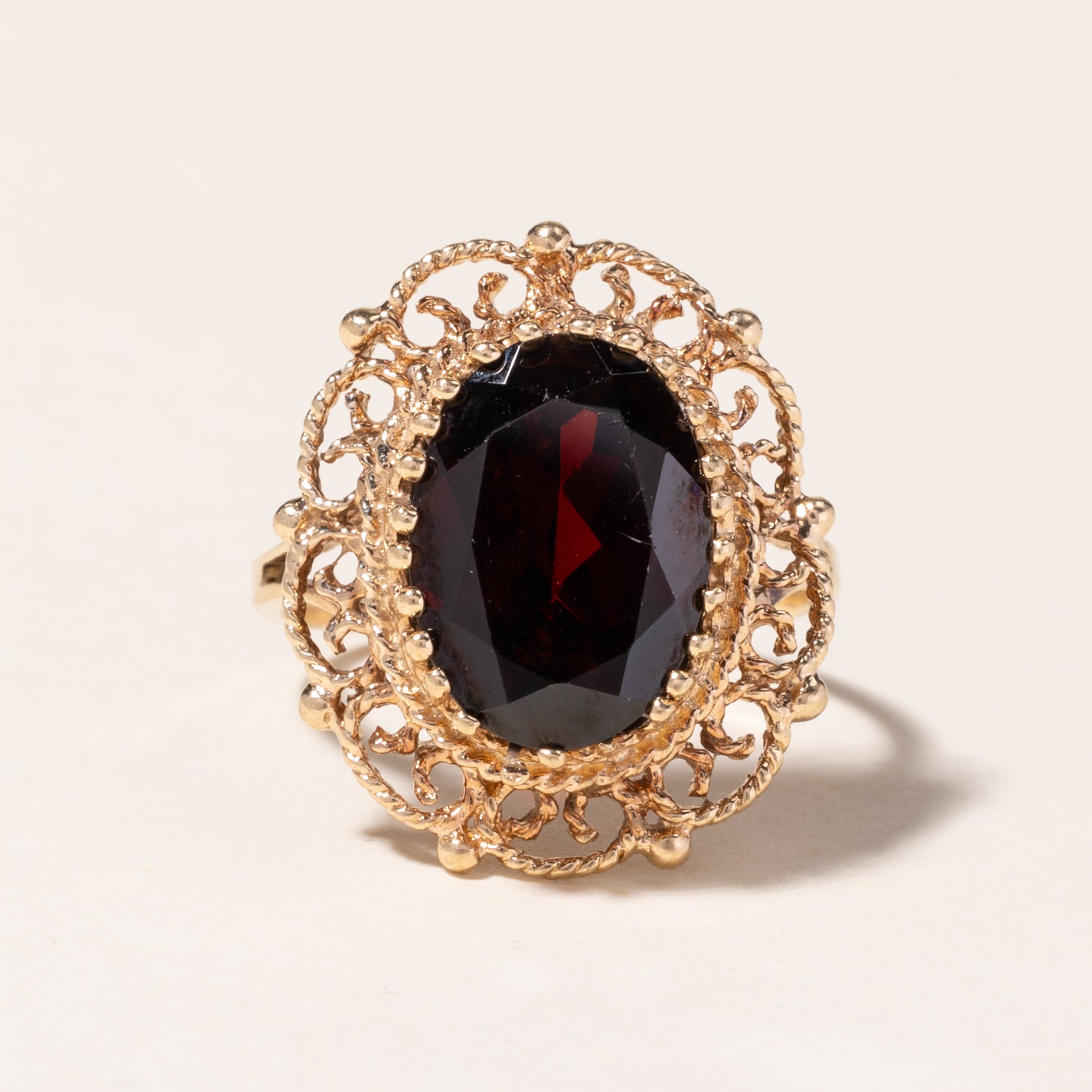10K Yellow Gold Garnet Ring for Women - 7.01ct Genuine Garnet Gemstone, Size 7.75 - Elegant Birthstone Jewelry Gift for Anniversary, Birthday & Valentine's Day