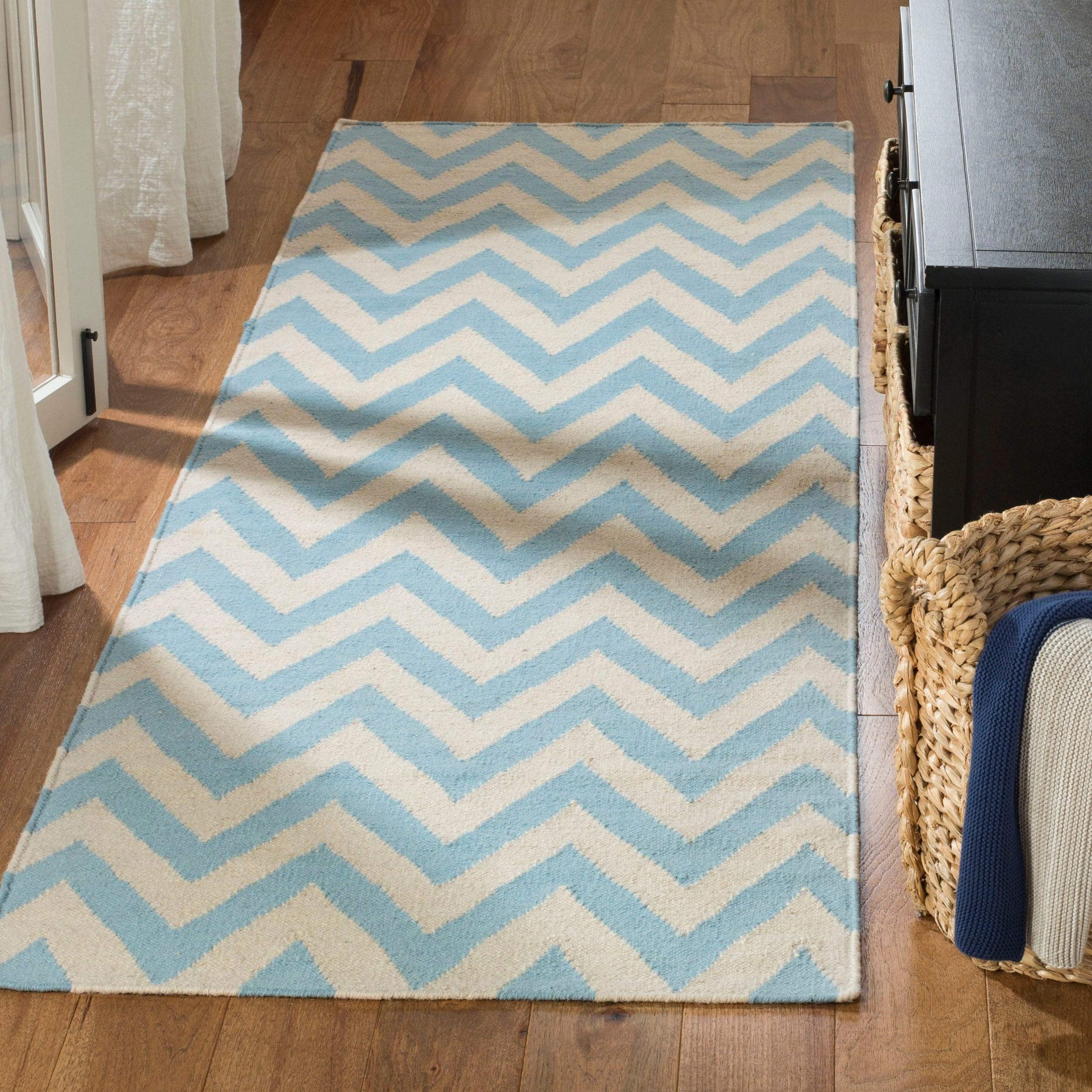 Safavieh Dhurries Blue Ivory 8x10 Feet Area Rug - Soft Handmade Cotton Dhurrie for Living Room, Bedroom & Dining Room Decor