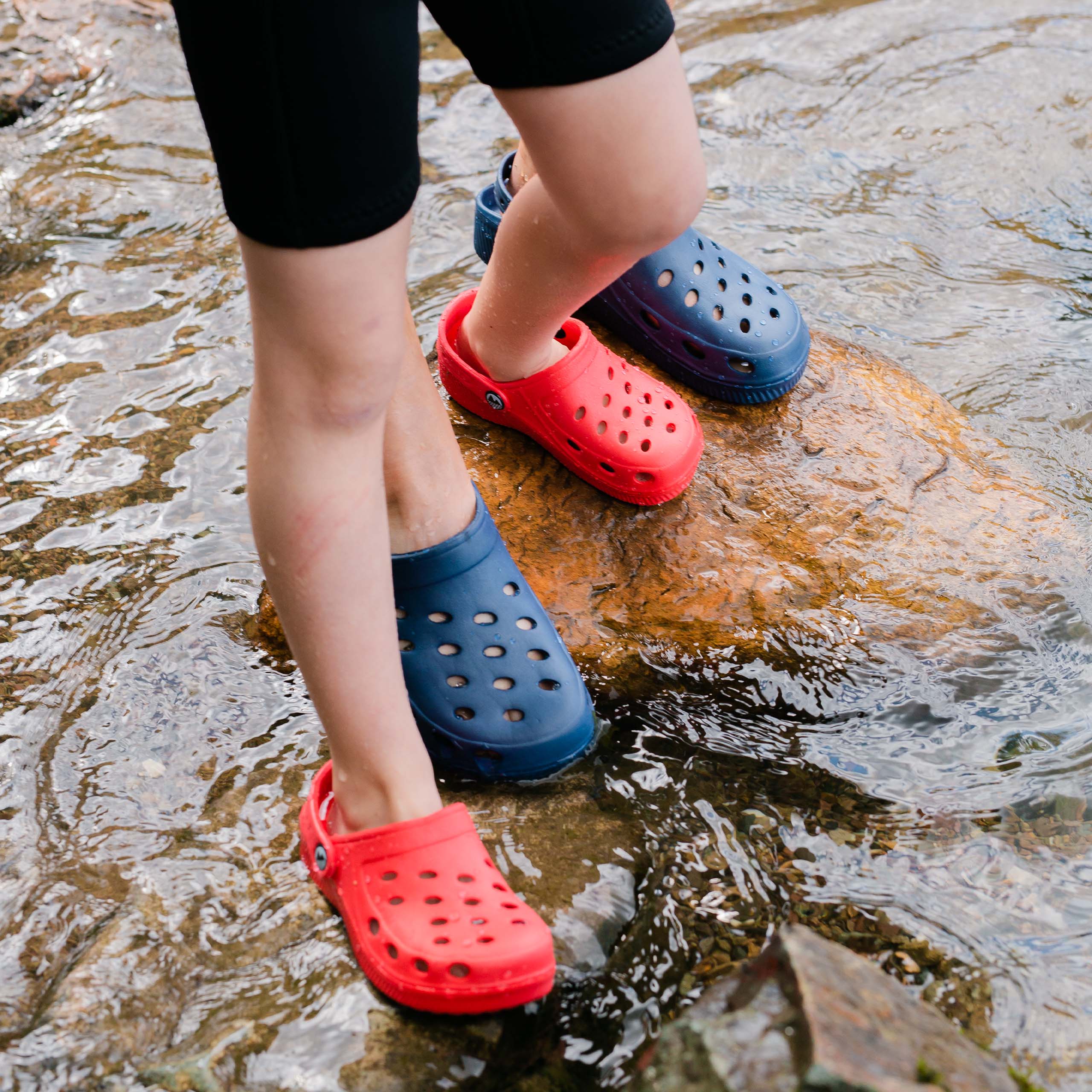 Breathable Kids' Slippers - Soft & Comfortable Ventilated Clogs for Boys & Girls - Perfect for Indoor Play, Beach, Pool & Backyard Fun