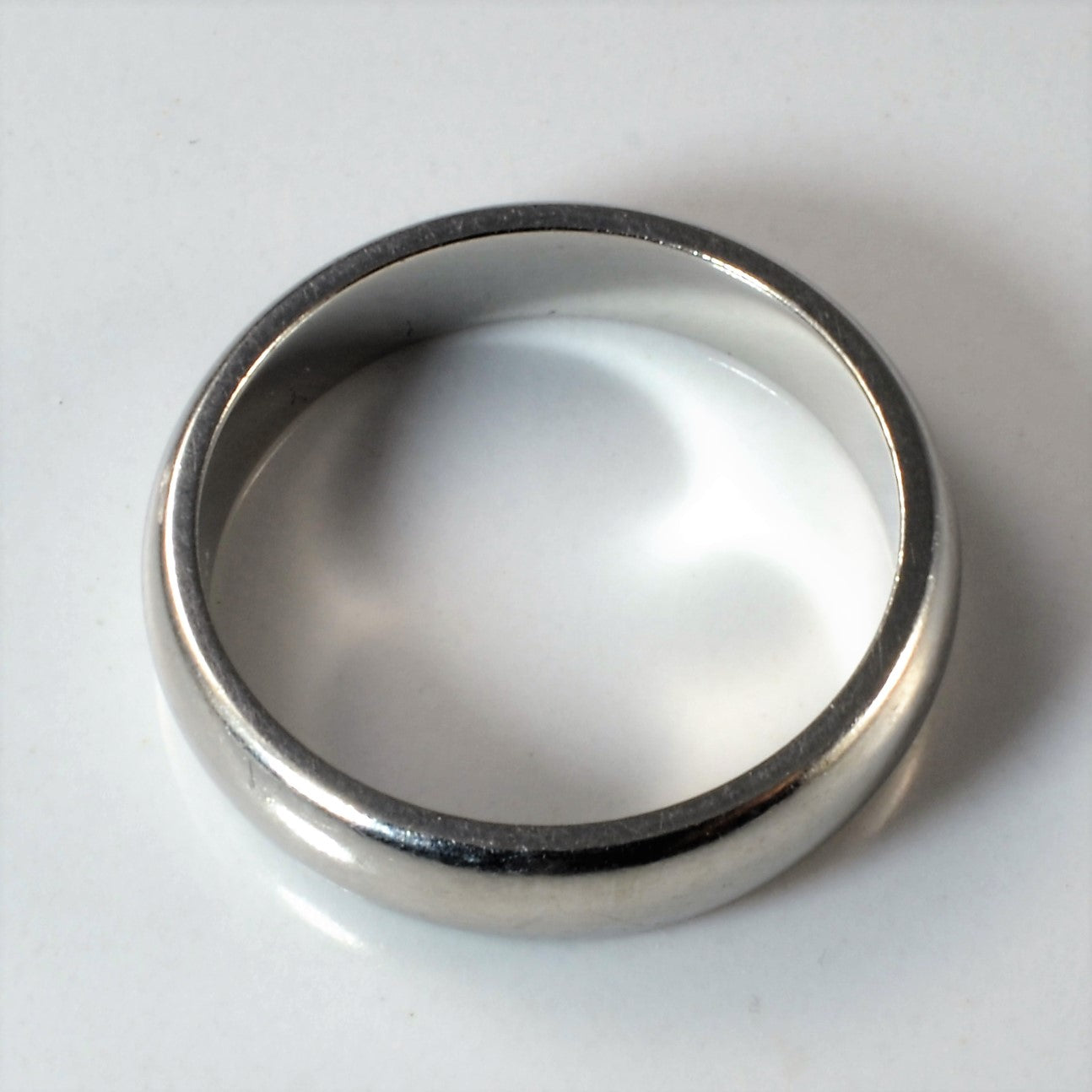 Tiffany & Co. Platinum Wedding Band Ring for Women - Size 8.25 | Elegant & Timeless Jewelry for Engagement, Anniversary & Special Occasions