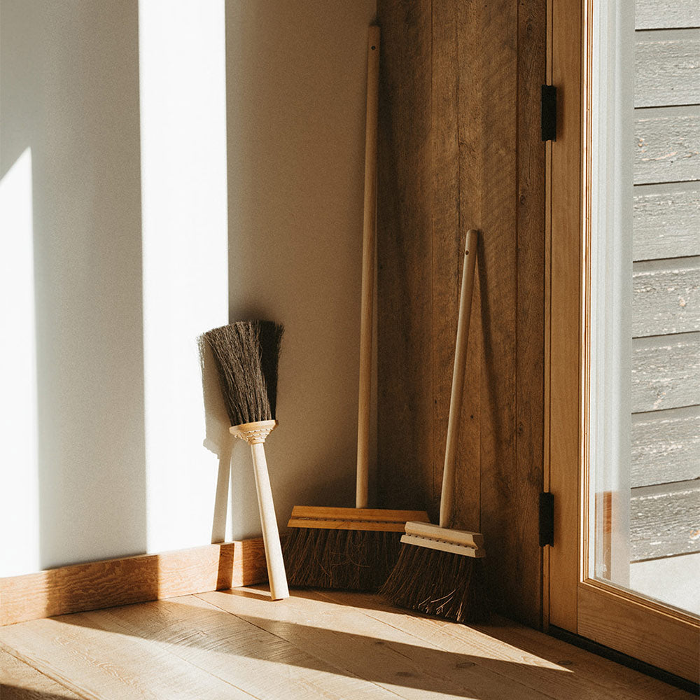 Premium Wooden Porch Broom - Short Handle Outdoor Broom for Patio, Deck & Entryway Cleaning - Durable Natural Bristles for Sweeping Leaves & Debris