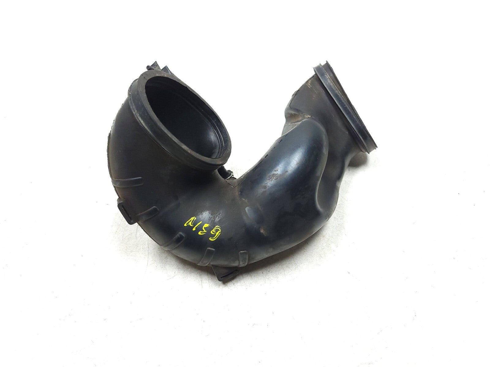 06-09 Suzuki Boulevard C50 VL800 OEM Air Duct Tube Outlet - Replacement Air Intake Duct for Motorcycle Performance Upgrade & Engine Maintenance