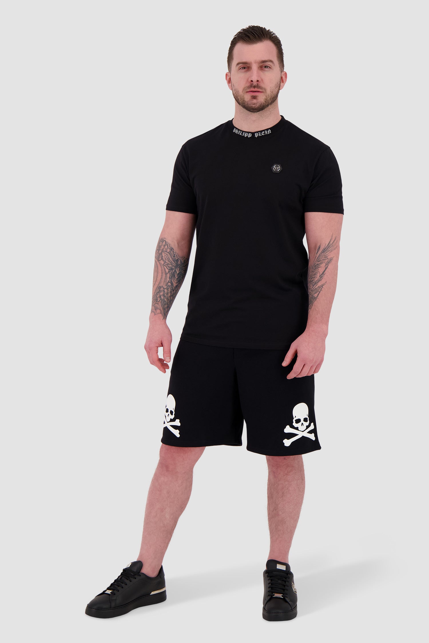Philipp Plein Black Round Neck Short Sleeve T-Shirt for Men - Stylish Casual Wear for Everyday Outfits and Street Fashion