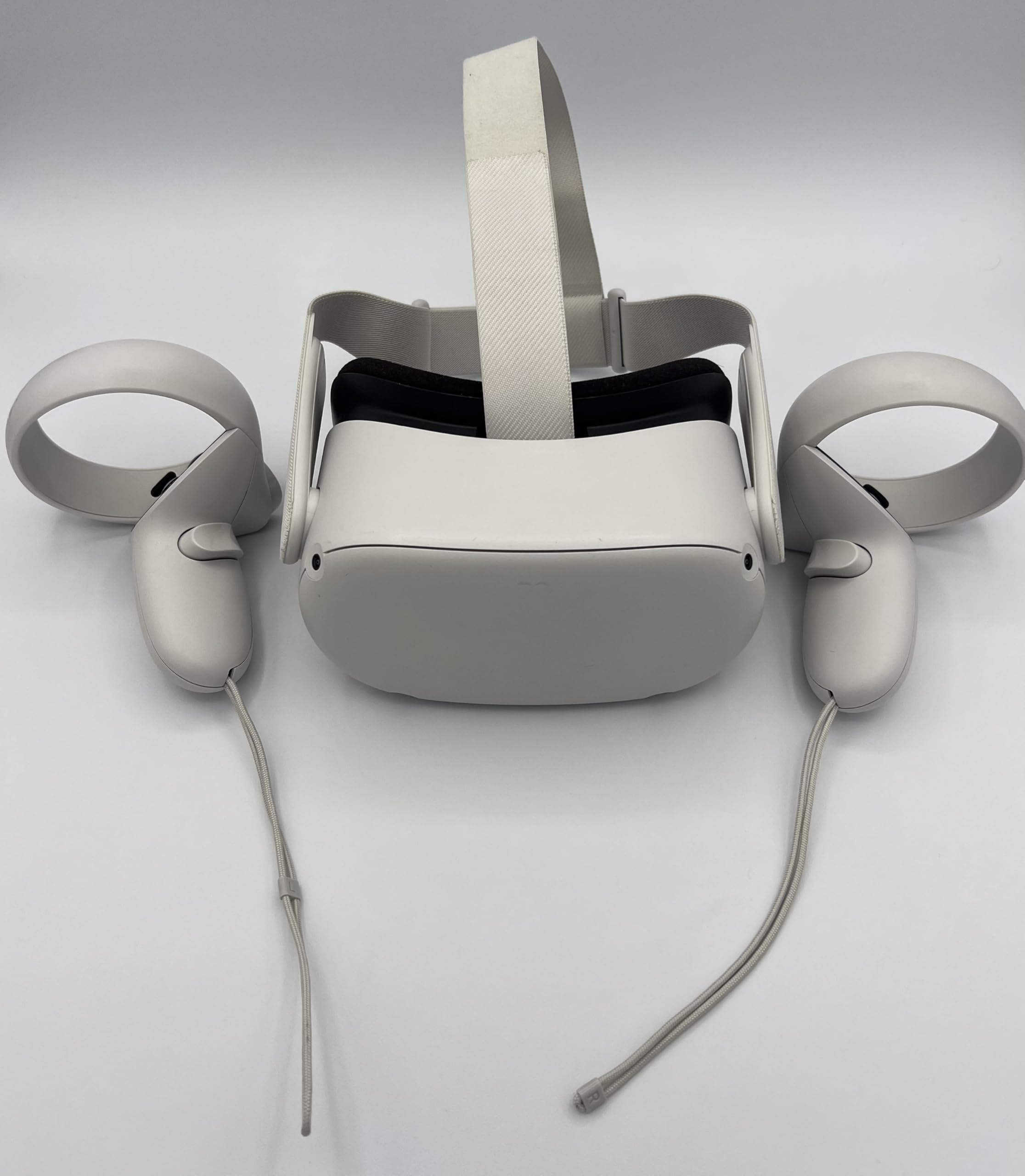 Oculus Quest 2 128GB All-in-One VR Gaming Headset - Wireless Virtual Reality System for PC & Mobile Gaming, White | Perfect for Home Entertainment, Fitness & Social VR Experiences