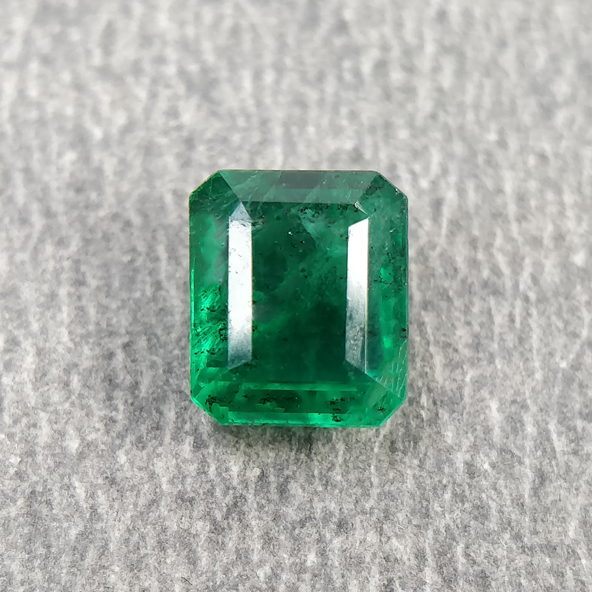 Natural Untreated Green Emerald Gemstone - 0.92cts Octagon Cut 6x5mm (Video Included) | Emerald Jewelry Making, Engagement Rings & Luxury Gifts
