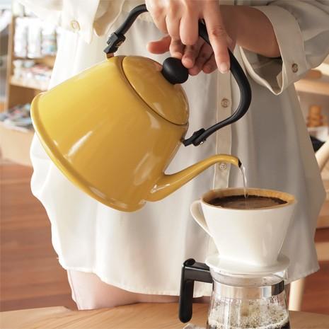 Vintage Noda Horo Drip Kettle II - 2L Retro Enamel Tea Kettle in Yellow | Perfect for Pour Over Coffee & Japanese Tea Ceremony