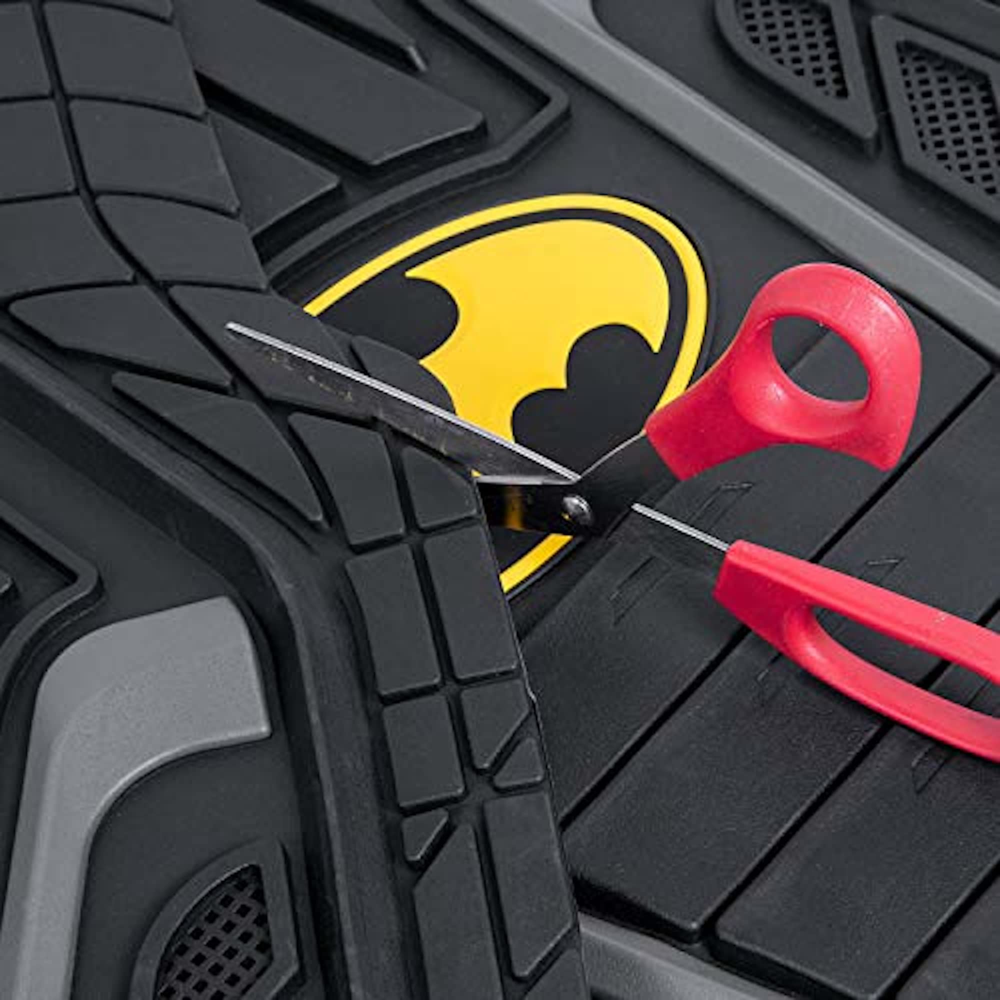 BDK Warner Bros DC Comics Armored Batman Heavy Duty All-Weather Car Mats - Non-Slip Custom Fit Rubber Floor Liners (2 Front Mats 27x18in + 1 Rear Liner 18x58in) - Perfect for SUVs, Trucks & Sedans - Superhero Themed Car Accessories for DC Fans