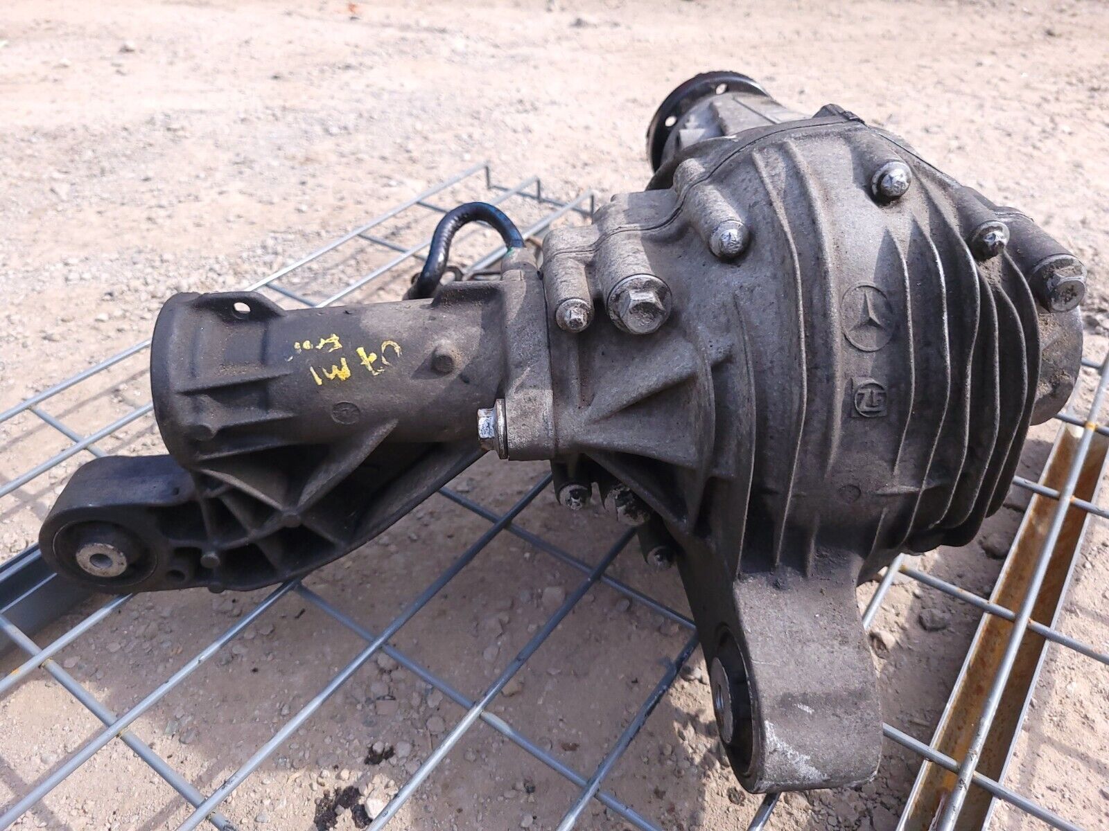 2006-2011 Mercedes ML500 Front Differential Carrier OEM Replacement Part - Perfect for Off-Roading & Performance Upgrades