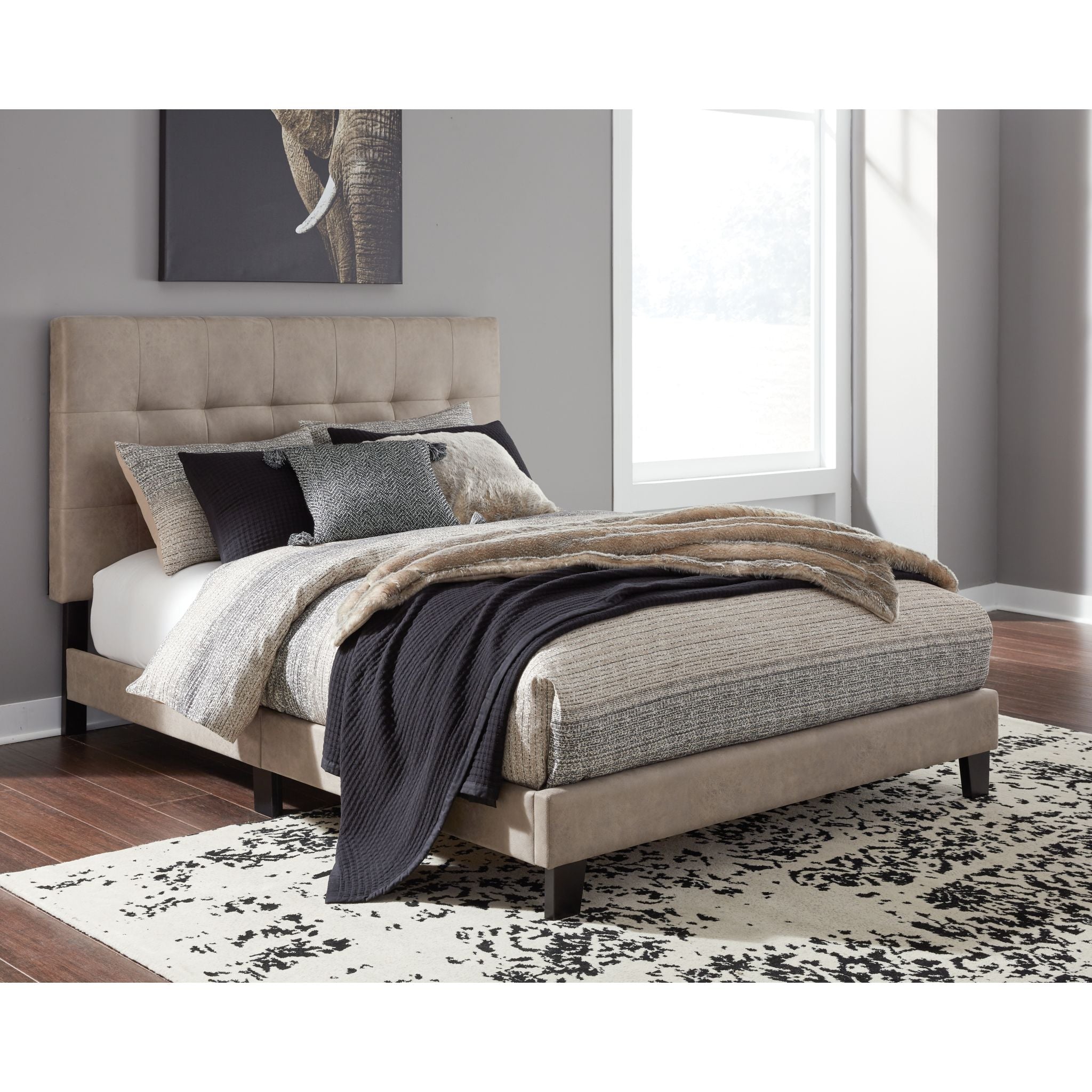 Adelloni Light Brown Upholstered Bed Frame - Queen Size Fabric Platform Bed with Wooden Slats for Bedroom, Guest Room & Master Suite