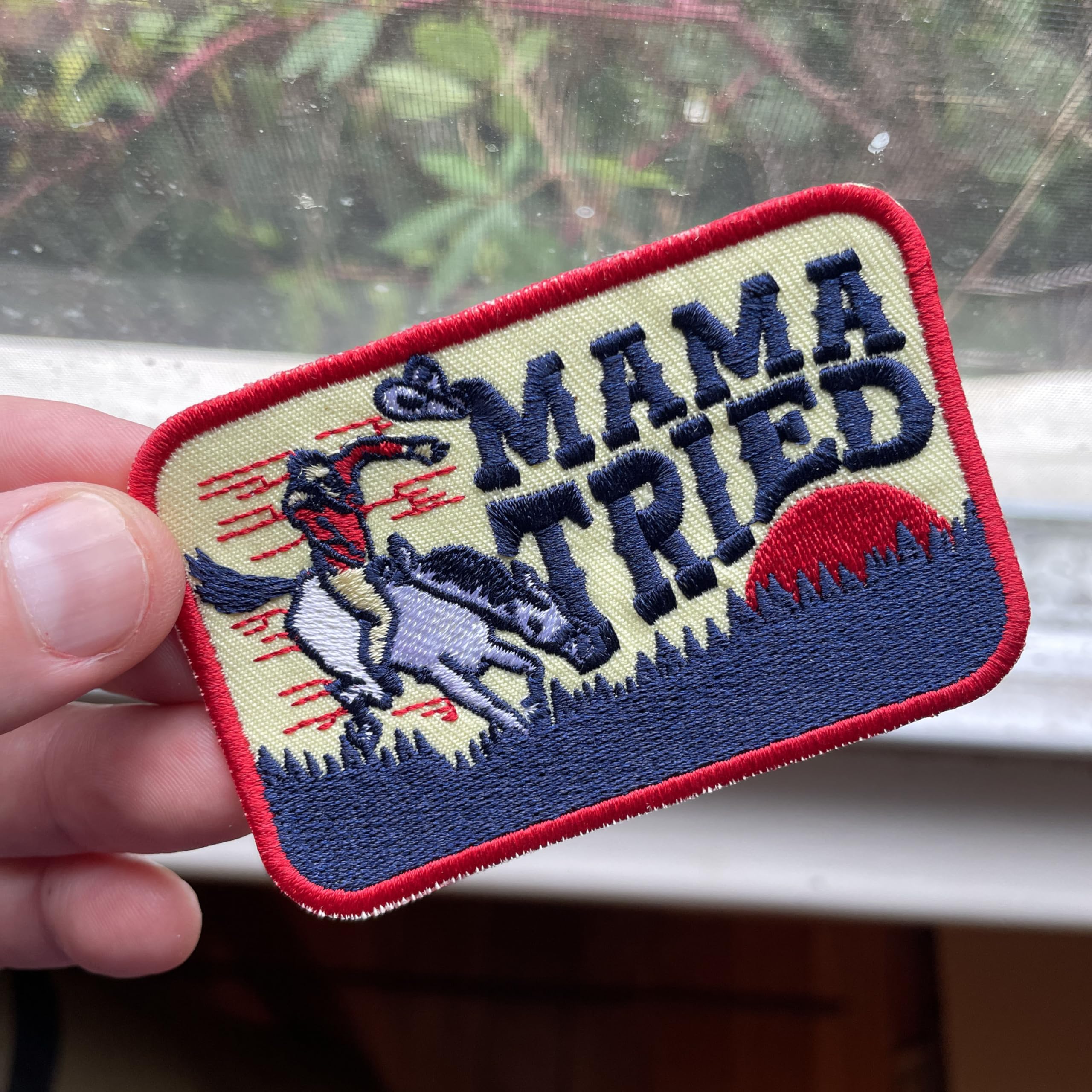 Vintage Cowboy Iron-On Embroidered Patch - Western Style Emblem for Hats, Jackets, Bags & DIY Crafts - Perfect for Bikers, Rodeo Fans & Western Fashion Enthusiasts