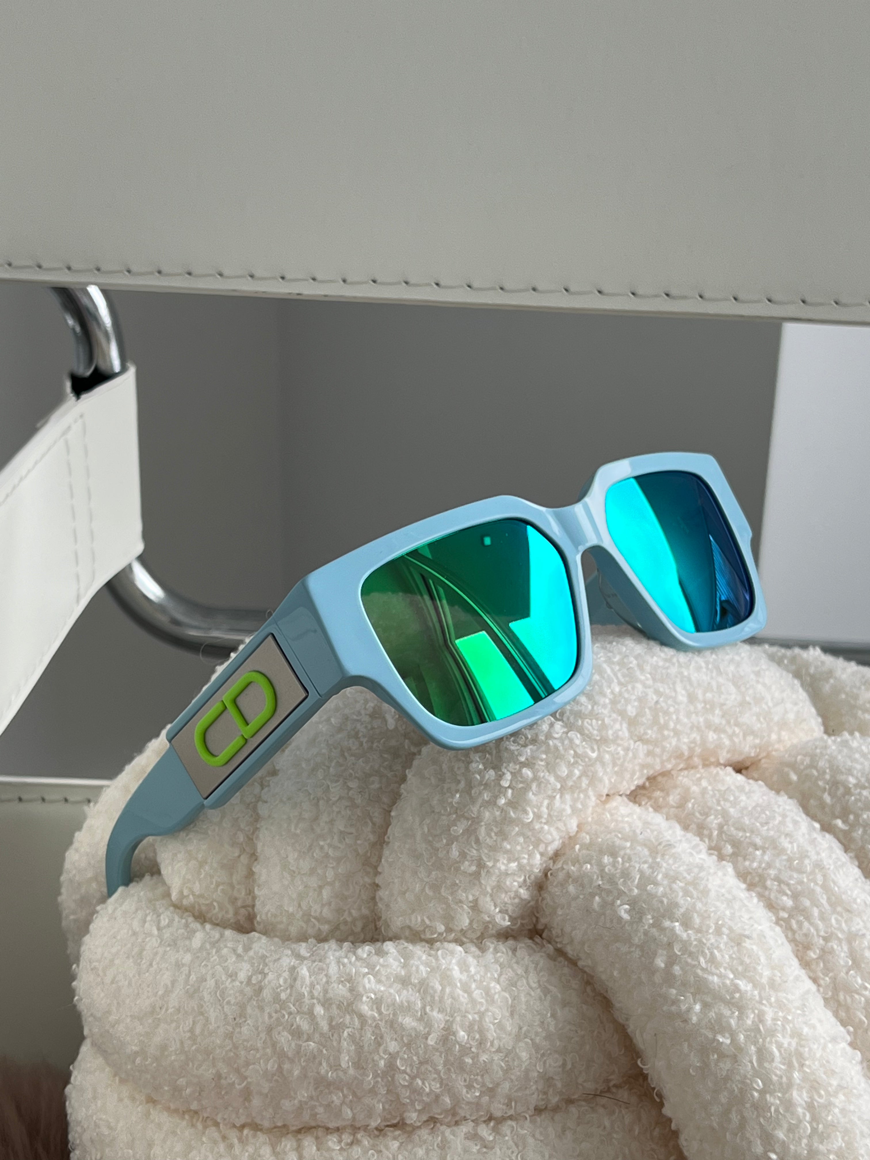 Dior CD SU Sunglasses for Women - Blue Mirror Lens UV Protection - Luxury Fashion Sunglasses for Beach, Driving & Outdoor Activities